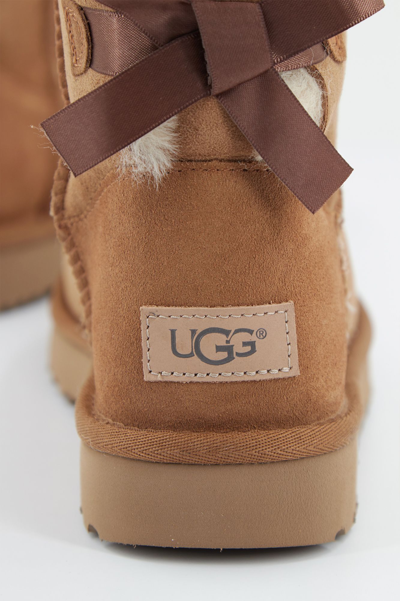 UGG UGG MINI BOW en color MARRON (4)
