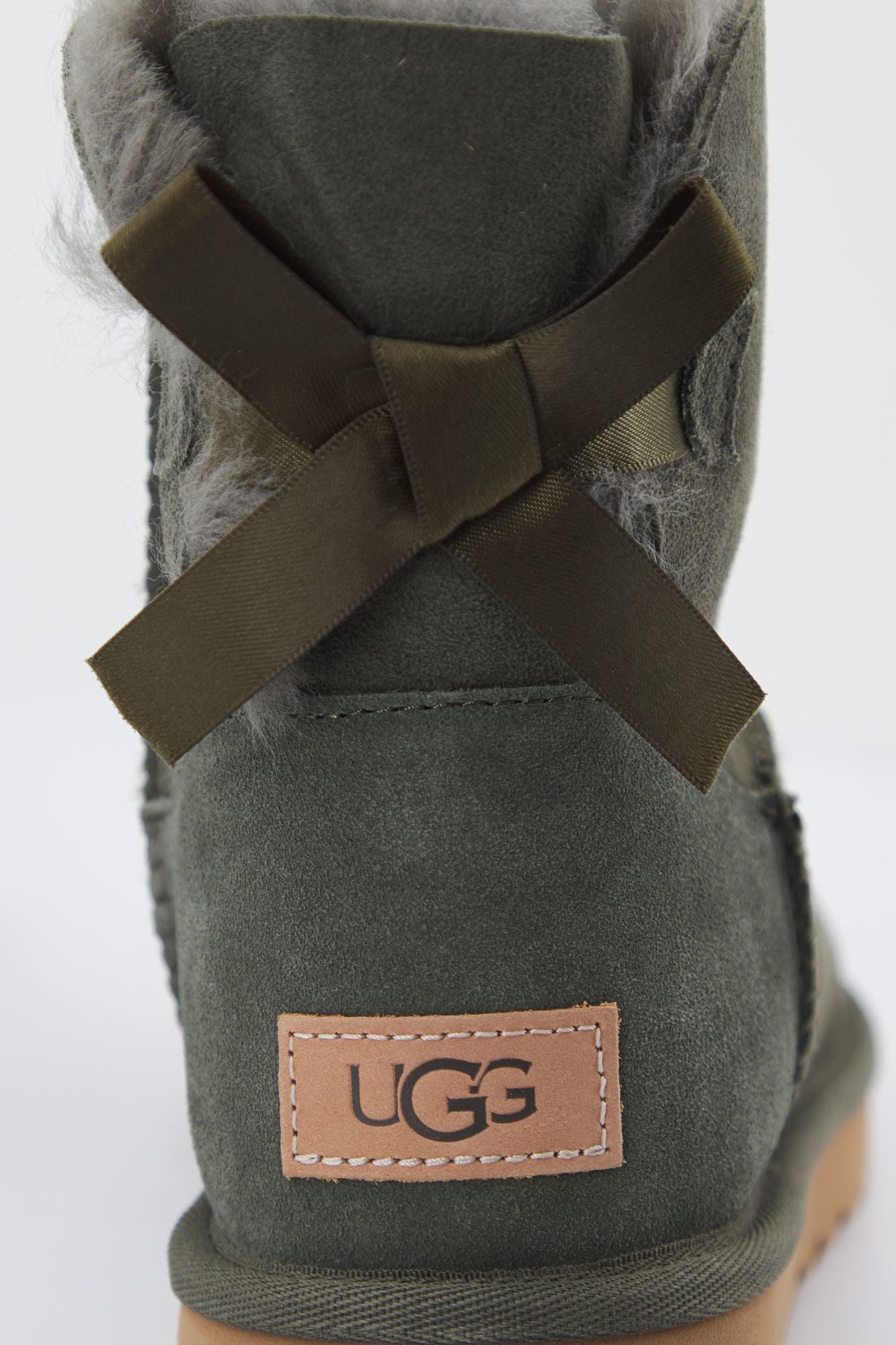 UGG UGG MINI BOW en color VERDE (4)