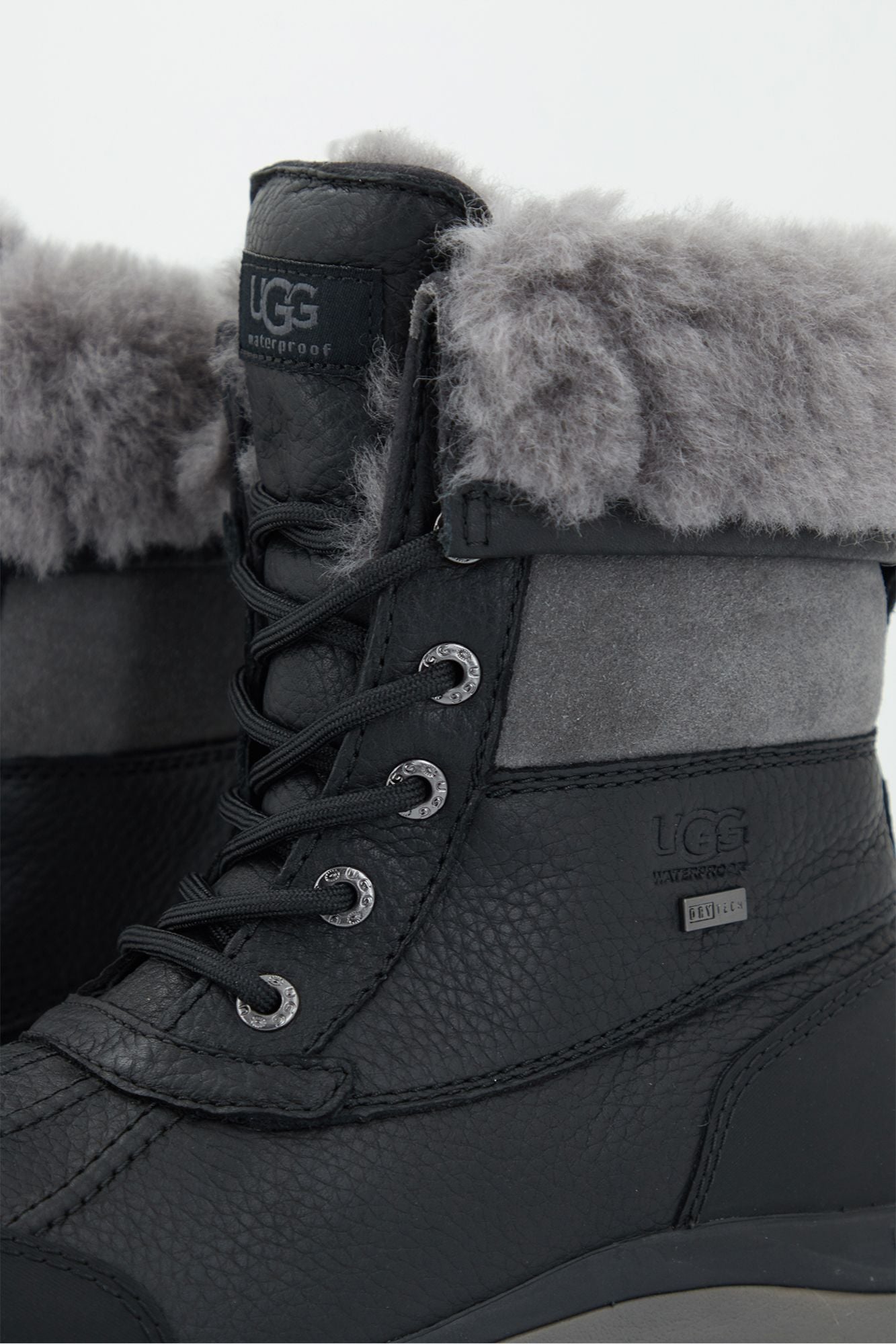 UGG UFF ADIRONDACK BOOT en color NEGRO (3)
