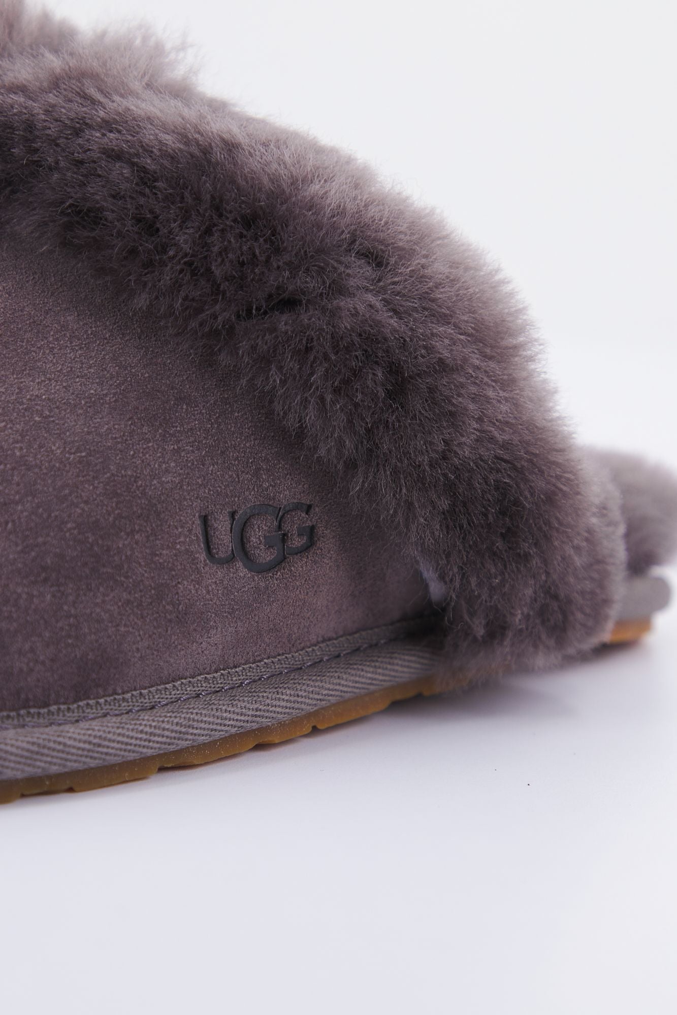UGG SCUFFETTE en color MARRON (3)