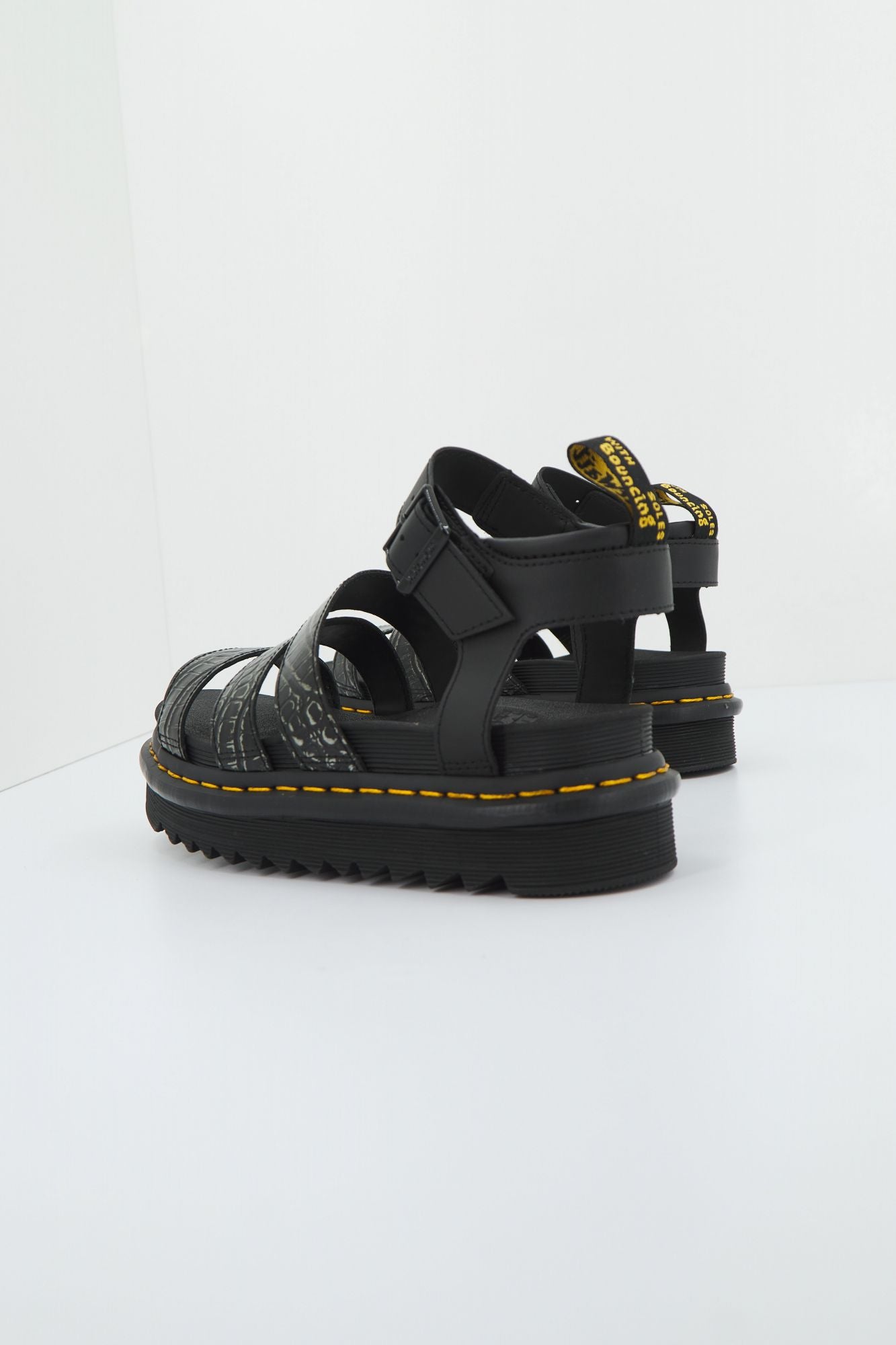 DR. MARTENS BLAIRE GUNMETAL WILD CROC en color NEGRO (3)