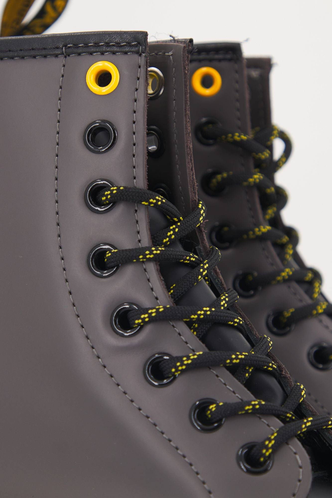 DR. MARTENS BLACK SMOOTH LEATHER en color NEGRO (4)