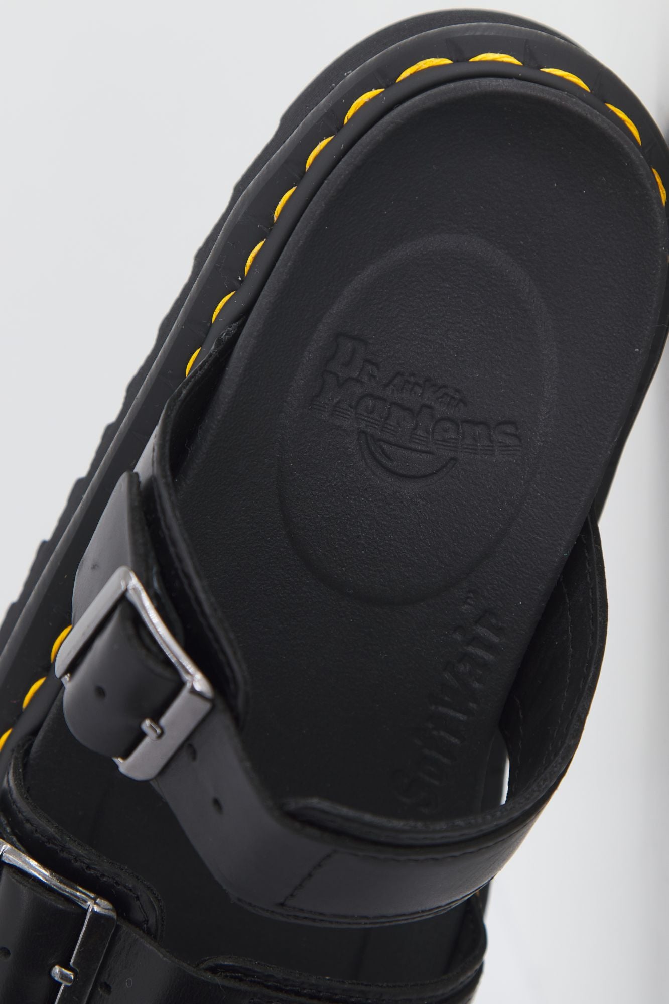 DR. MARTENS MYLES en color NEGRO (3)