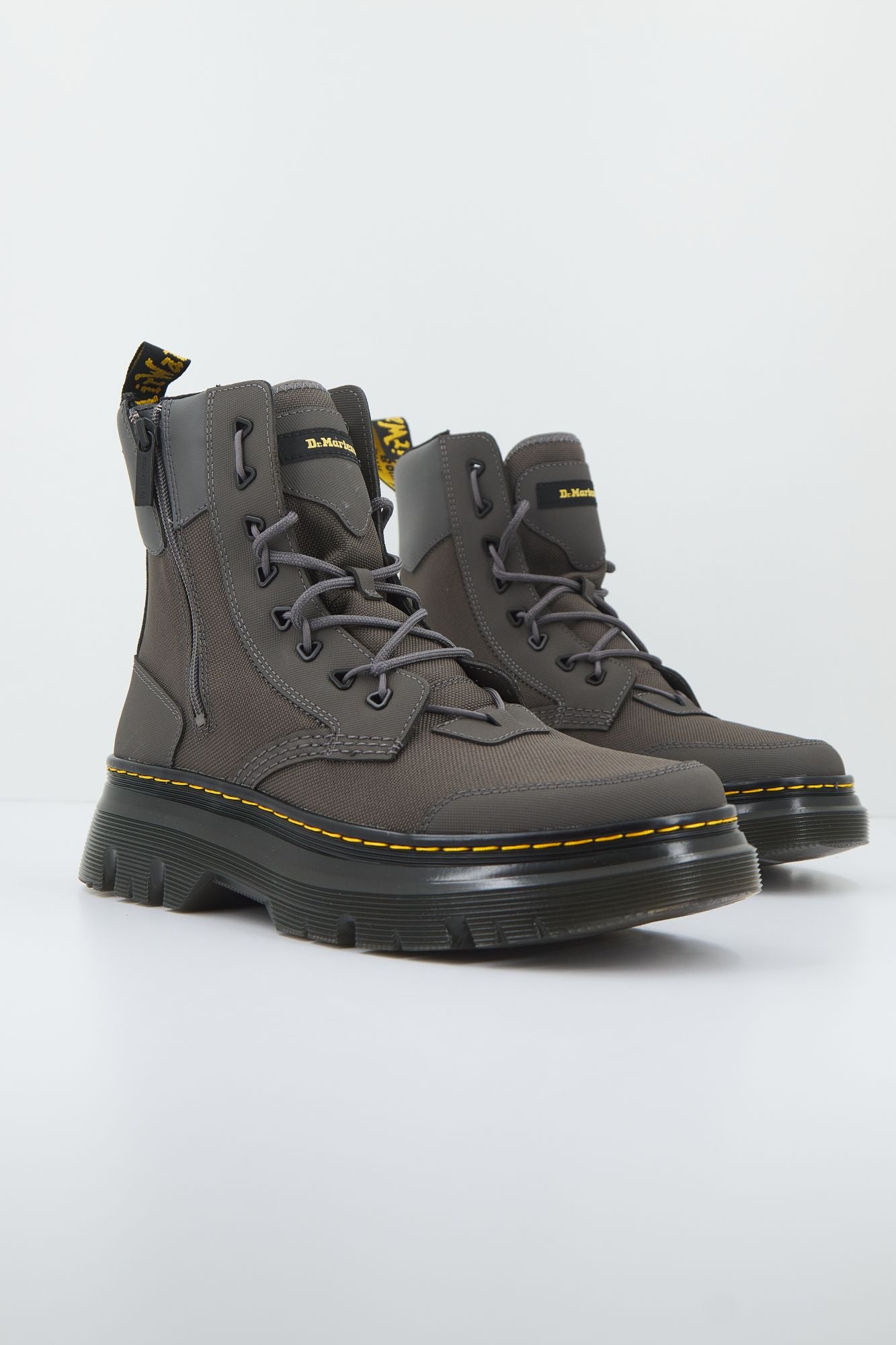 DR. MARTENS TARIK ZIP en color GRIS (2)