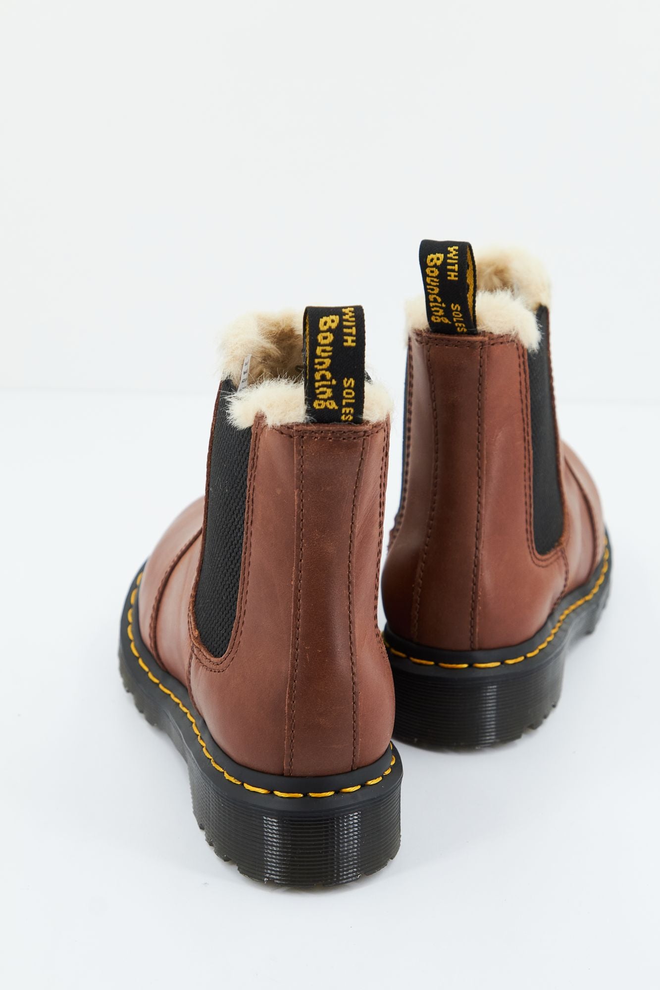 DR. MARTENS LEONORE en color MARRON (3)