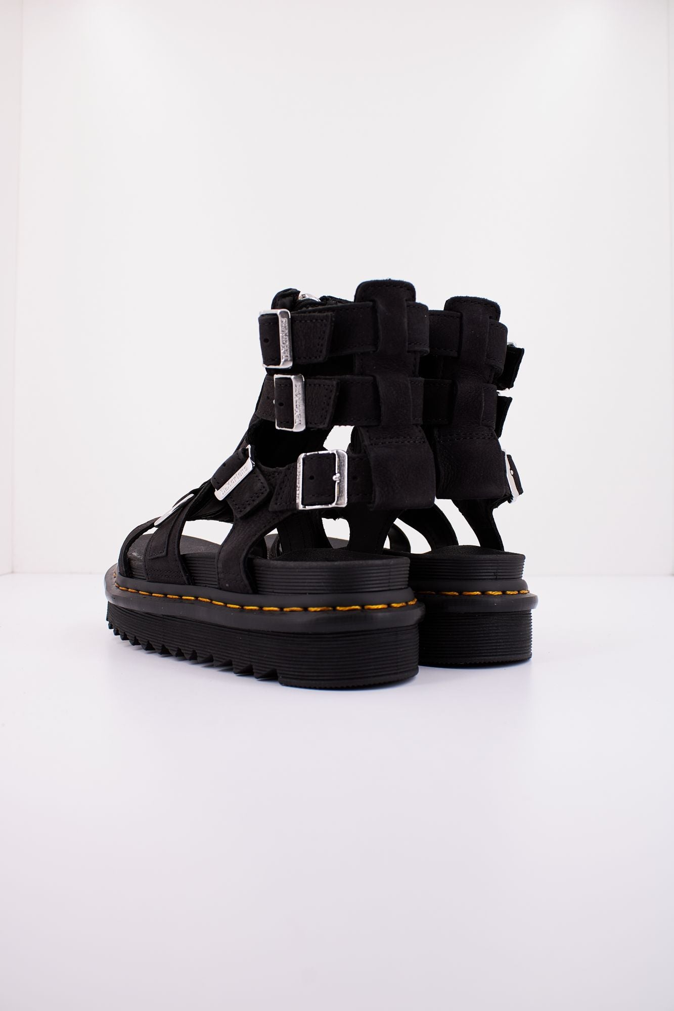 DR. MARTENS OLSON en color NEGRO (3)