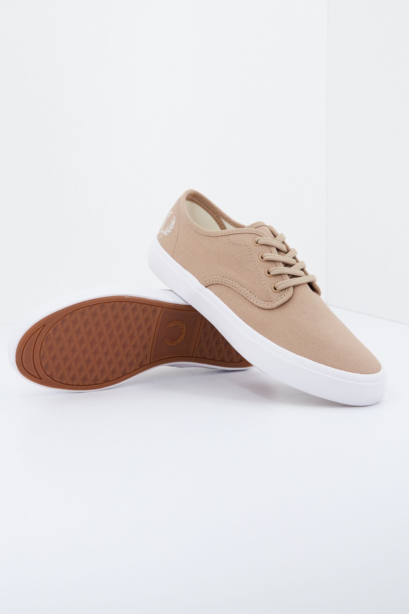 FRED PERRY MERTON TWILL en color MARRON CLARO (4)