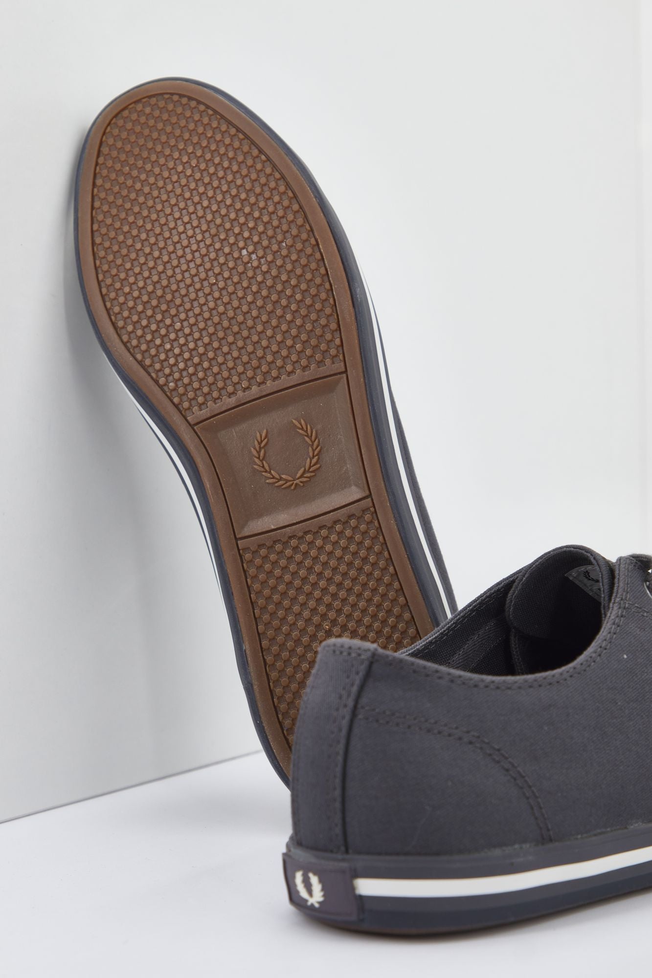 FRED PERRY KINGSTON TWILL en color GRIS (3)