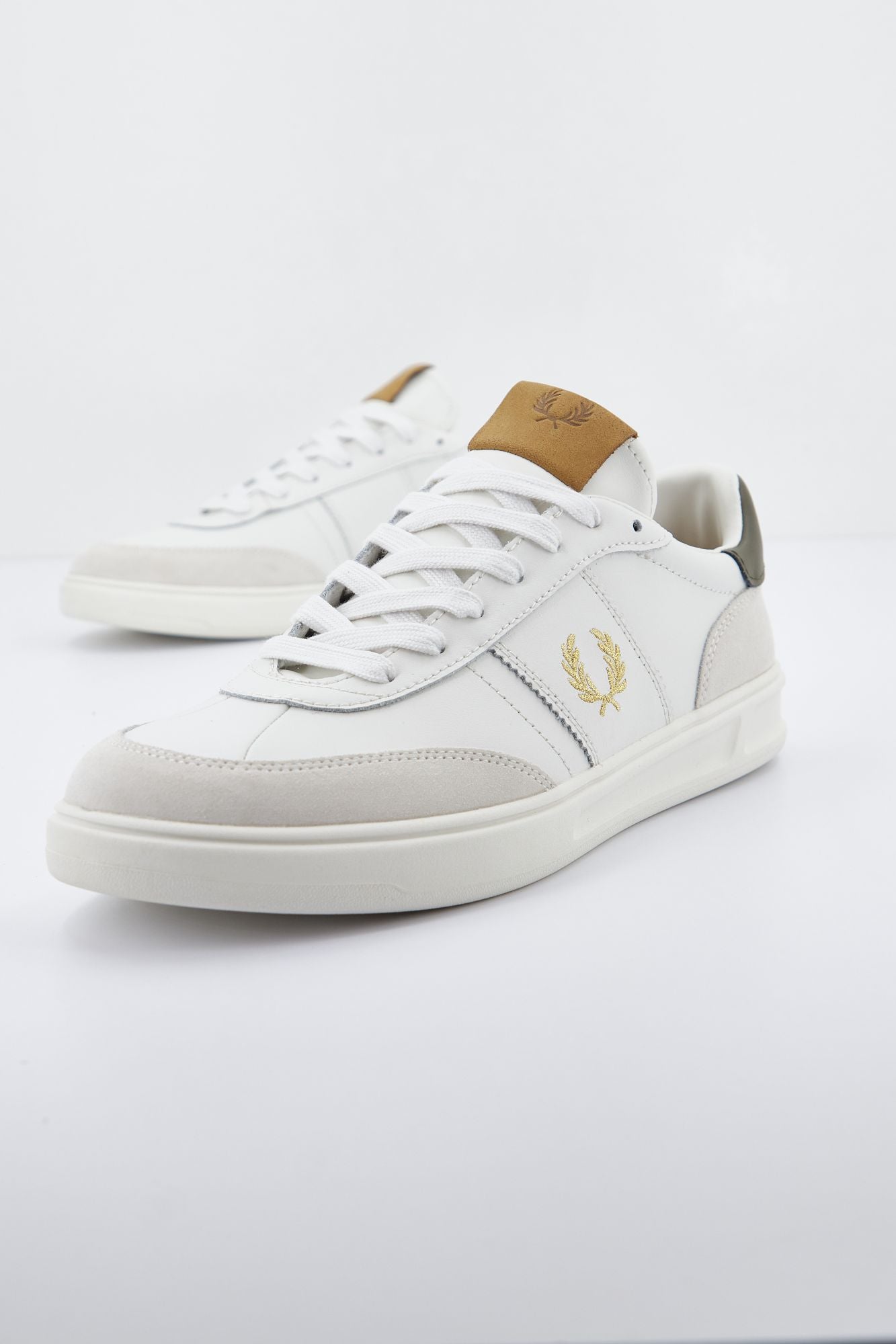 FRED PERRY B3388 en color BEIS (2)