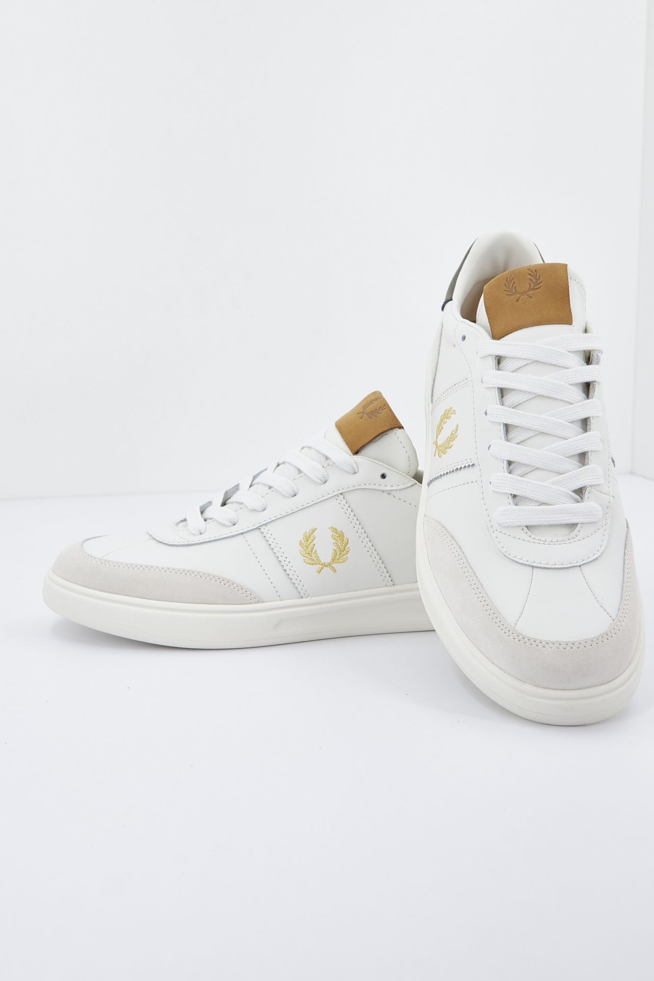 FRED PERRY B3388 en color BEIS (3)