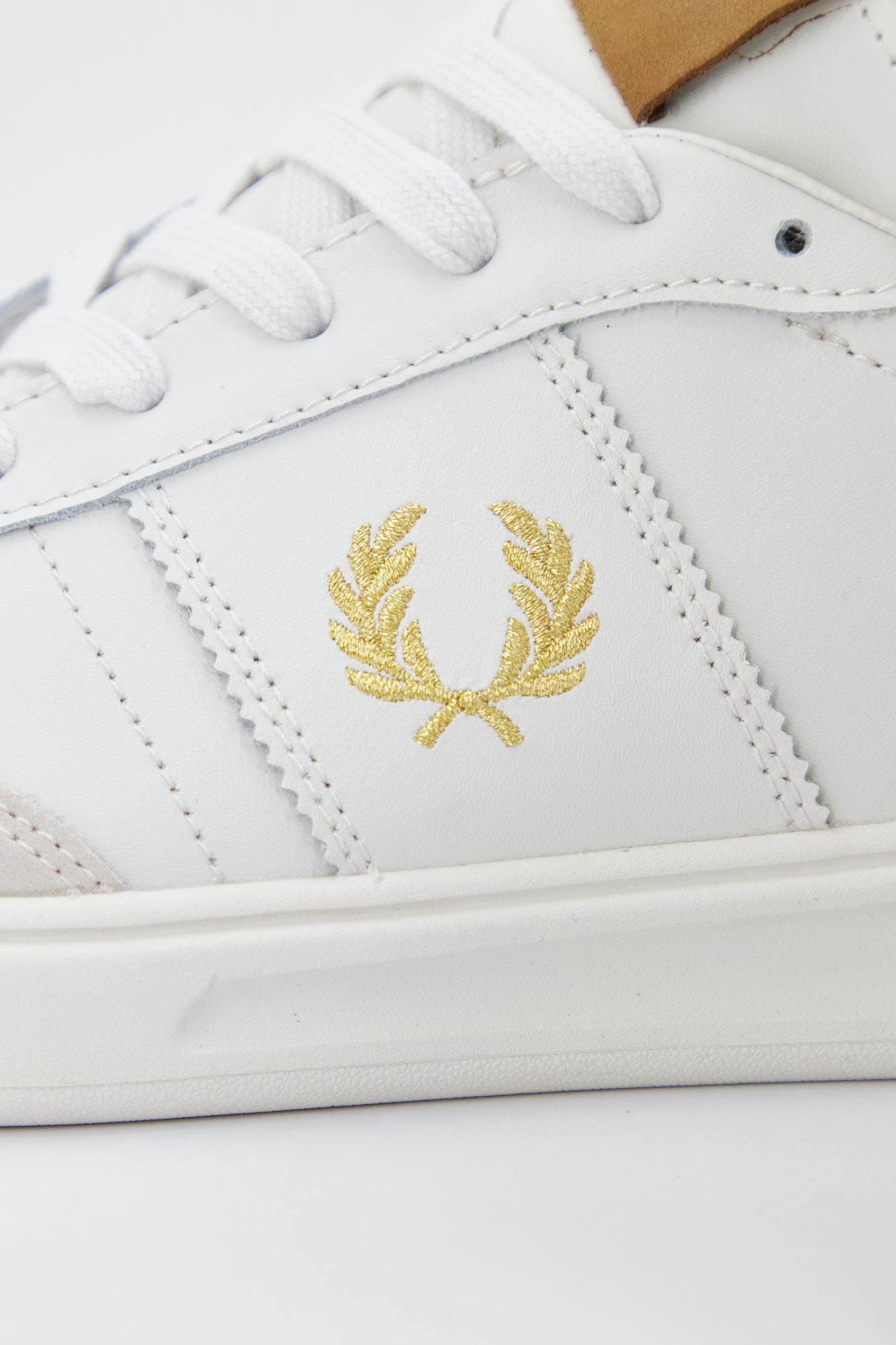 FRED PERRY B3388 en color BEIS (4)