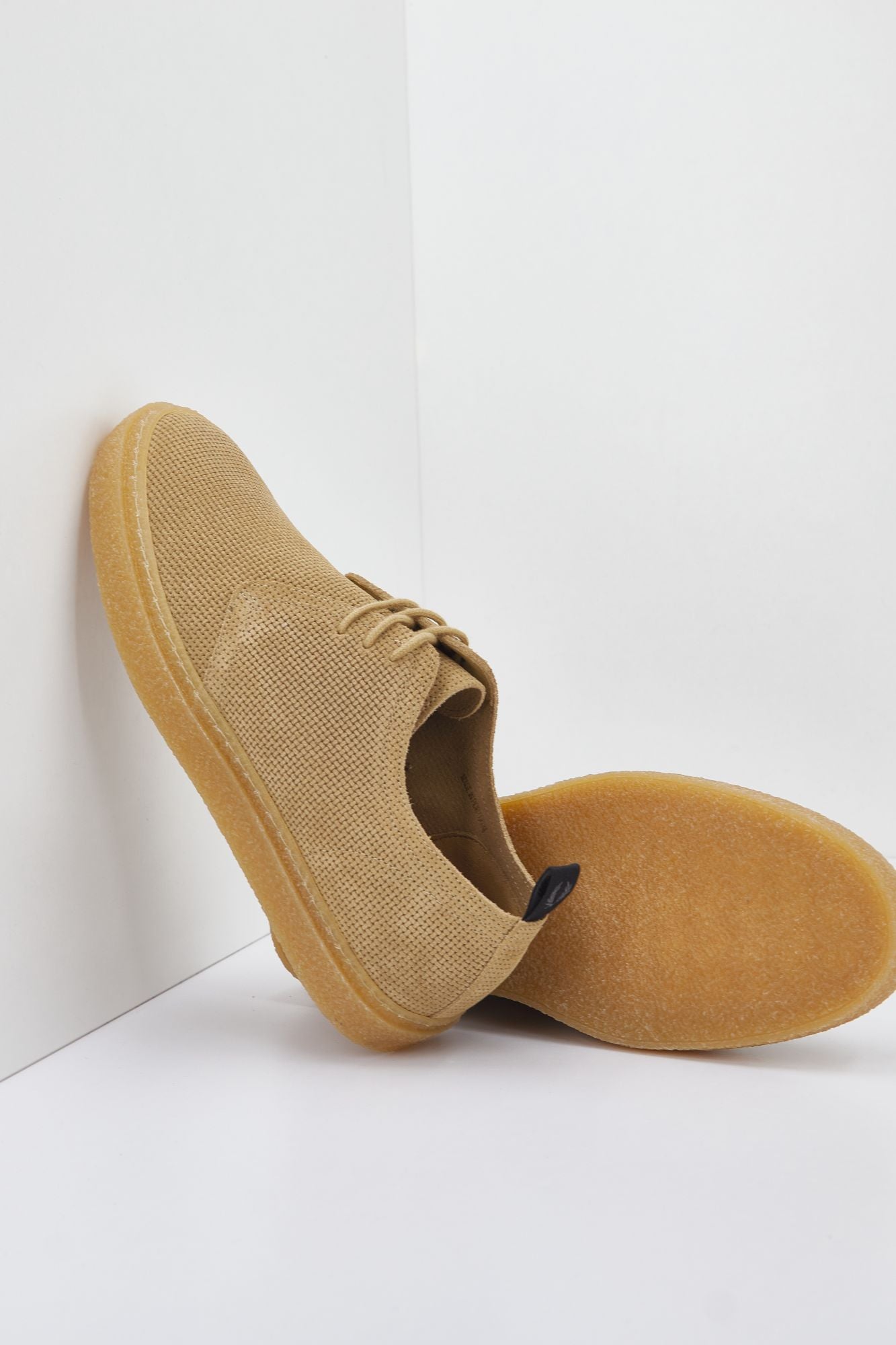 FRED PERRY B3393 en color BEIS (1)