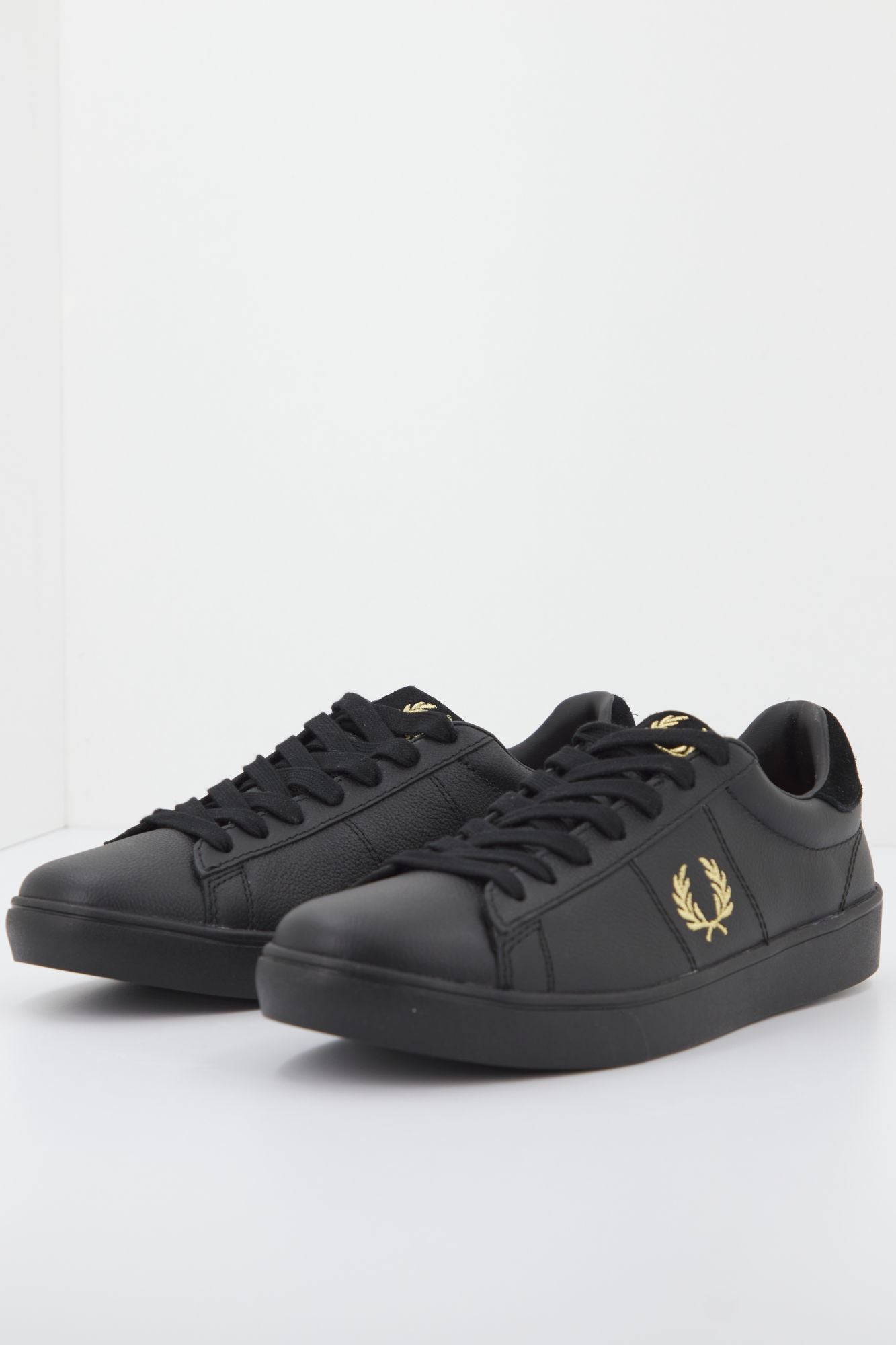 FRED PERRY SPENCER TUMBLED LTH en color NEGRO (1)