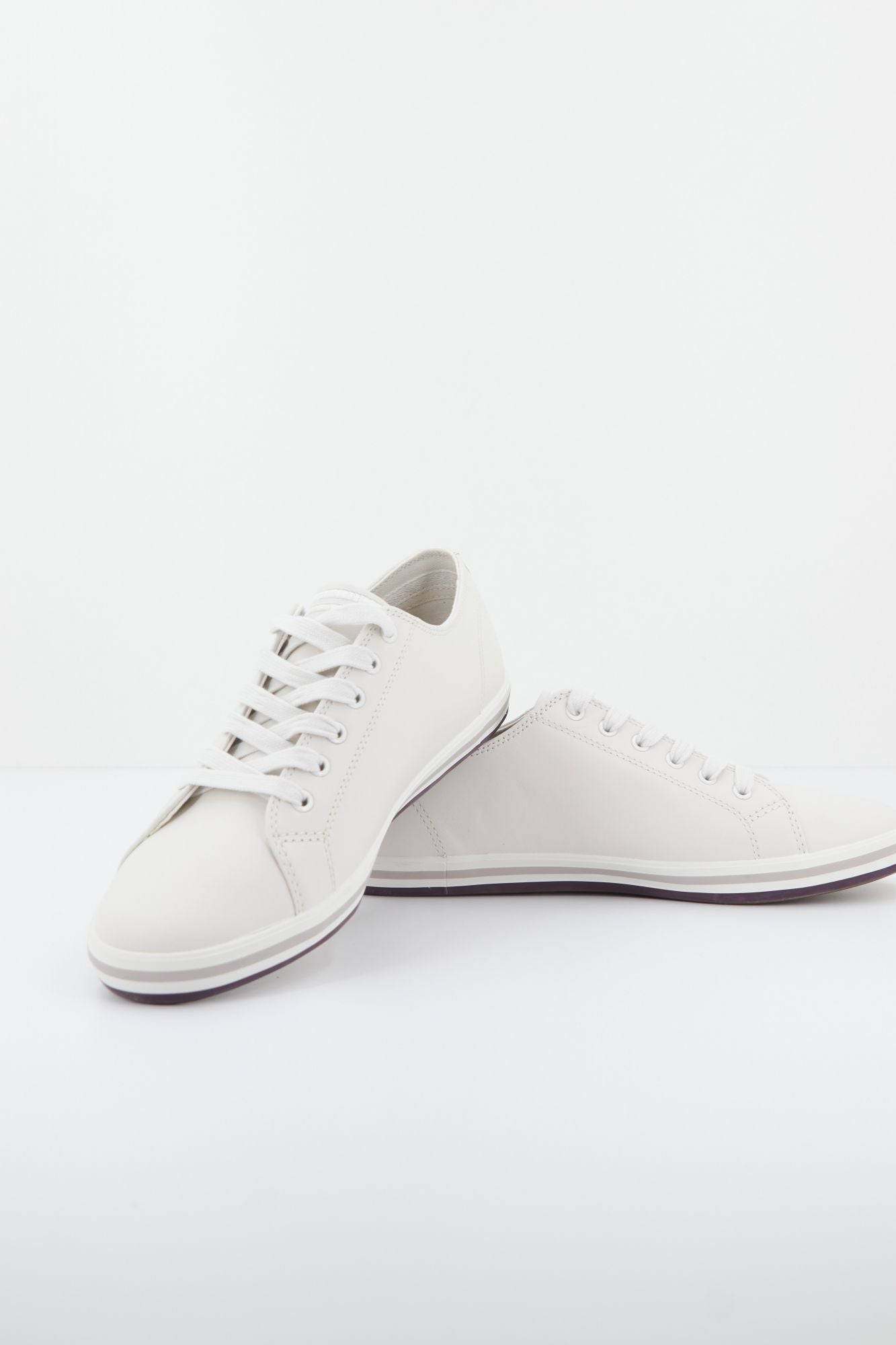 FRED PERRY KINGSTON LEATHER en color BEIS (4)