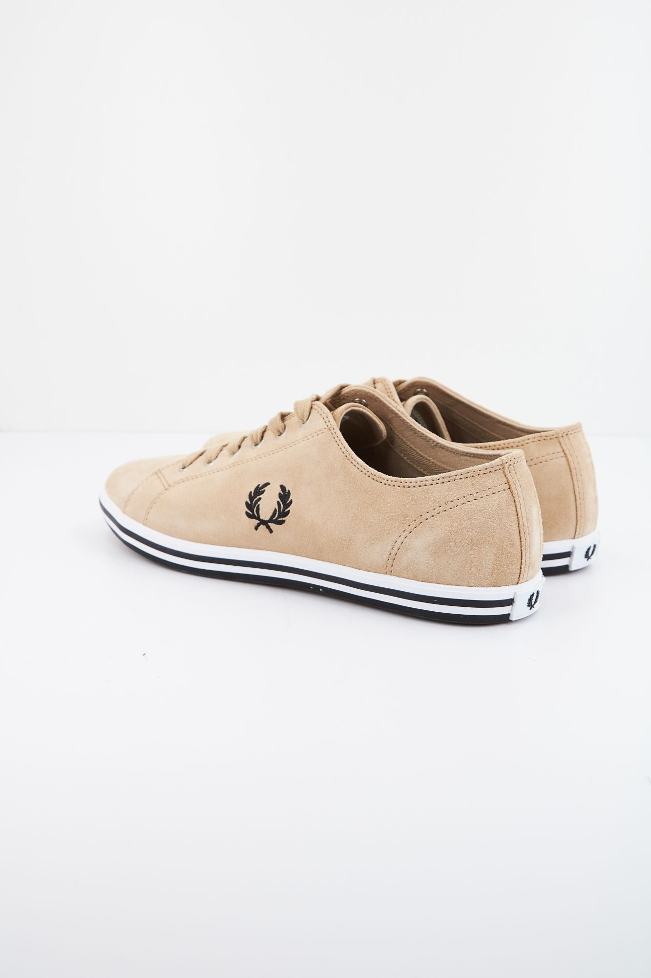 FRED PERRY KINGSTON SUEDE en color MARRON CLARO (3)