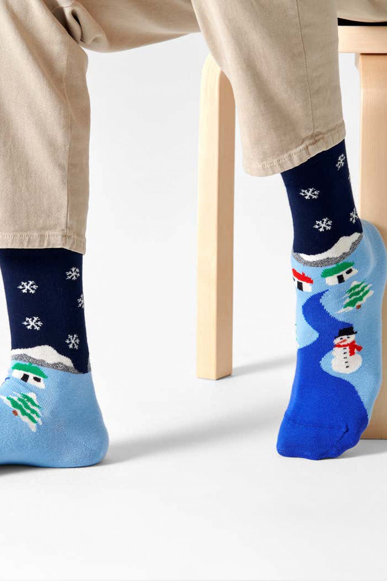 HAPPY SOCKS LITTLE HOUSE ON THE SNOW en color AZUL (2)