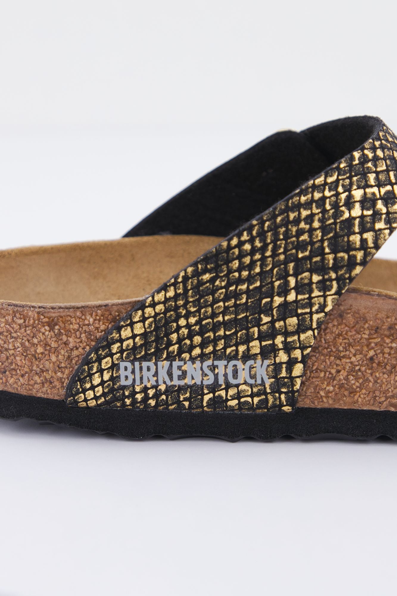 BIRKENSTOCK GIZEH MF SHINY en color NEGRO (4)