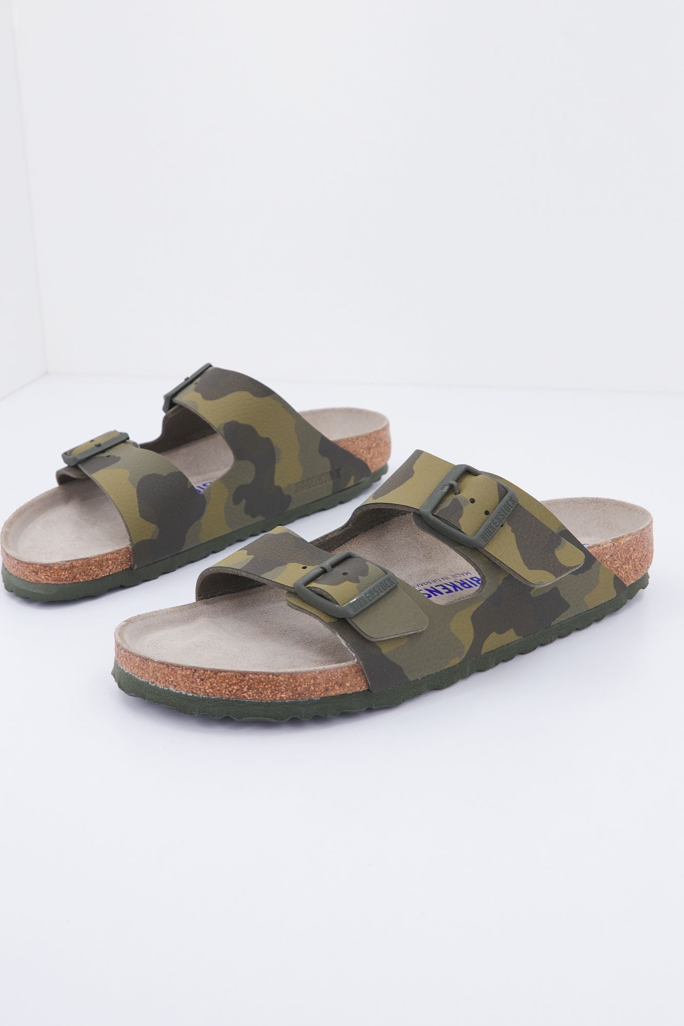 BIRKENSTOCK ARIZONA BF DESERT SOIL en color VERDE (1)