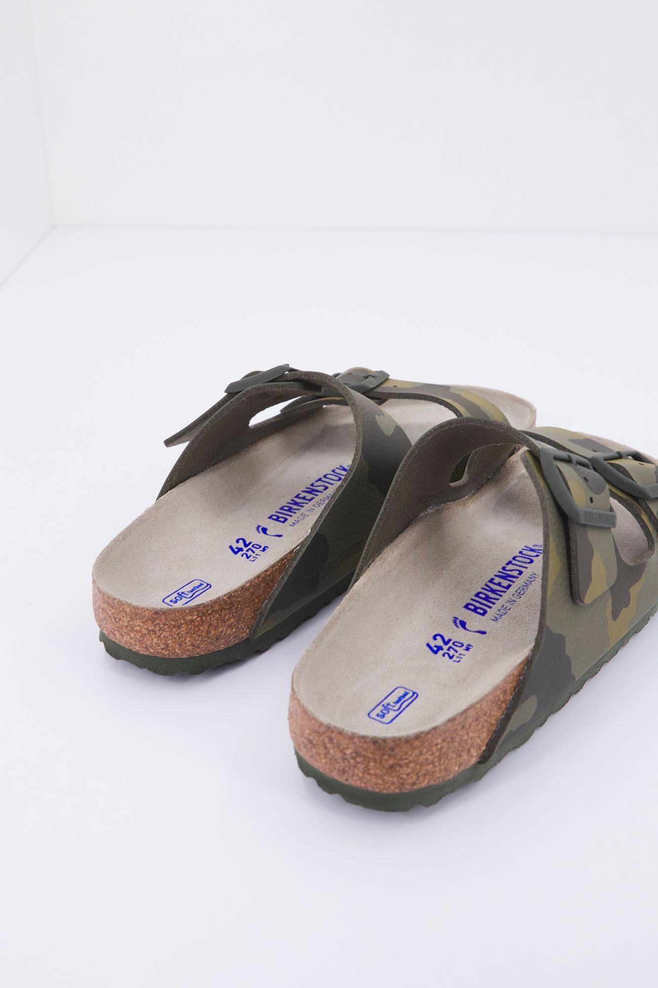 BIRKENSTOCK ARIZONA BF DESERT SOIL en color VERDE (3)