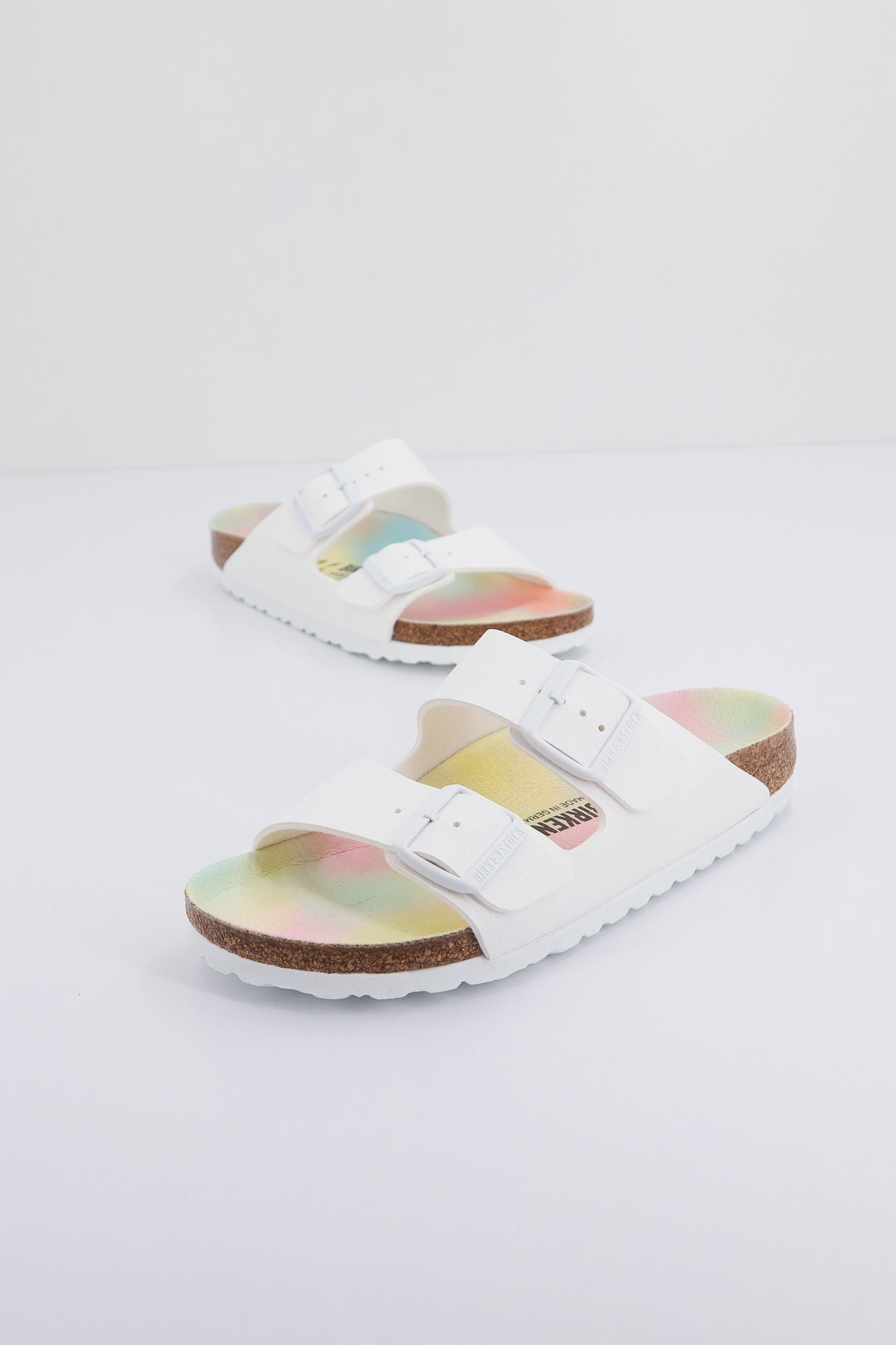 BIRKENSTOCK ARIZONA BFBC en color BLANCO (2)