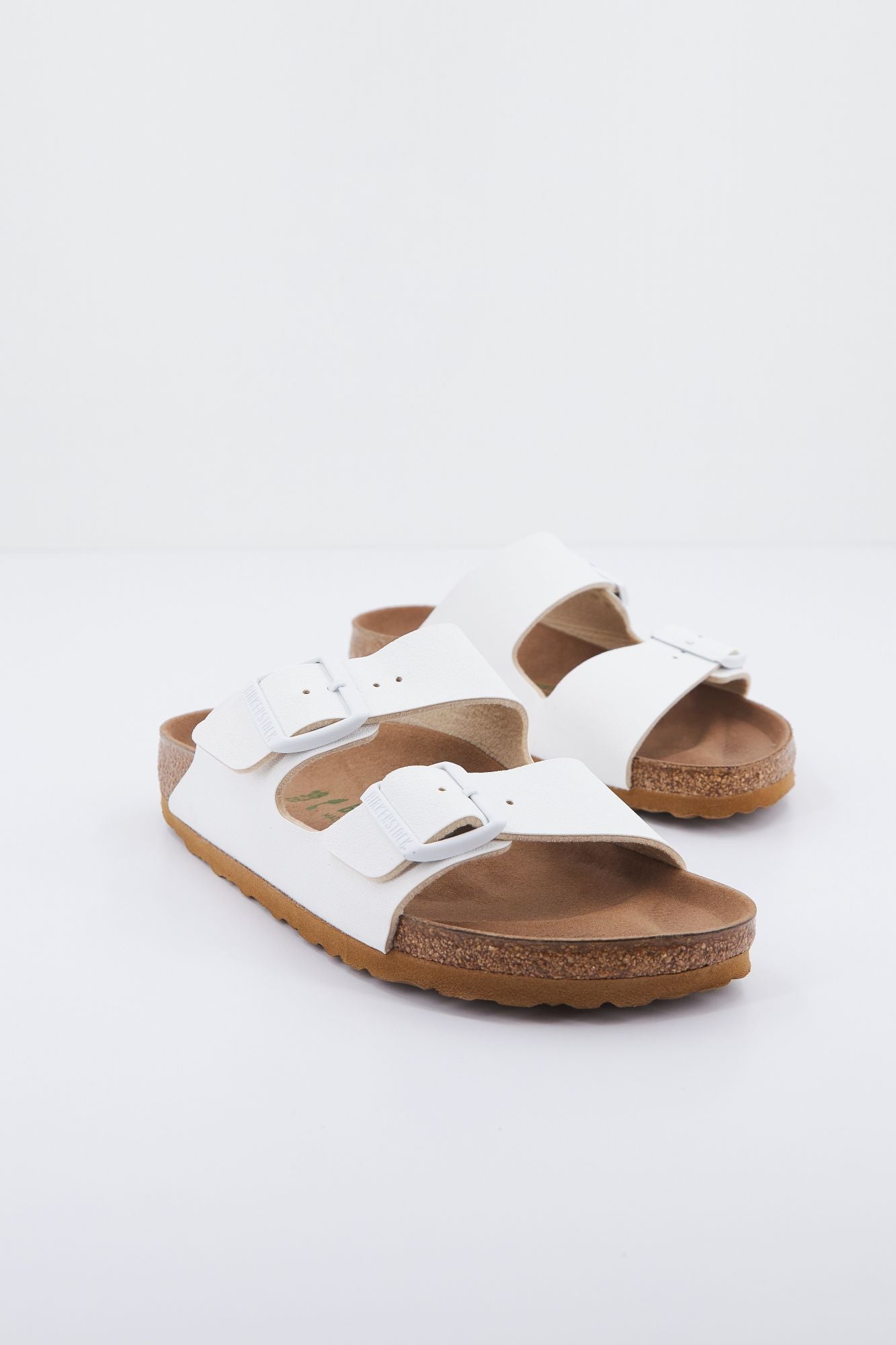 BIRKENSTOCK ARIZONA en color BLANCO (2)