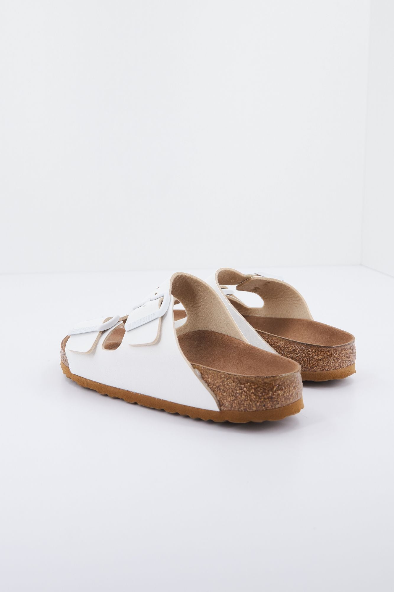 BIRKENSTOCK ARIZONA en color BLANCO (3)