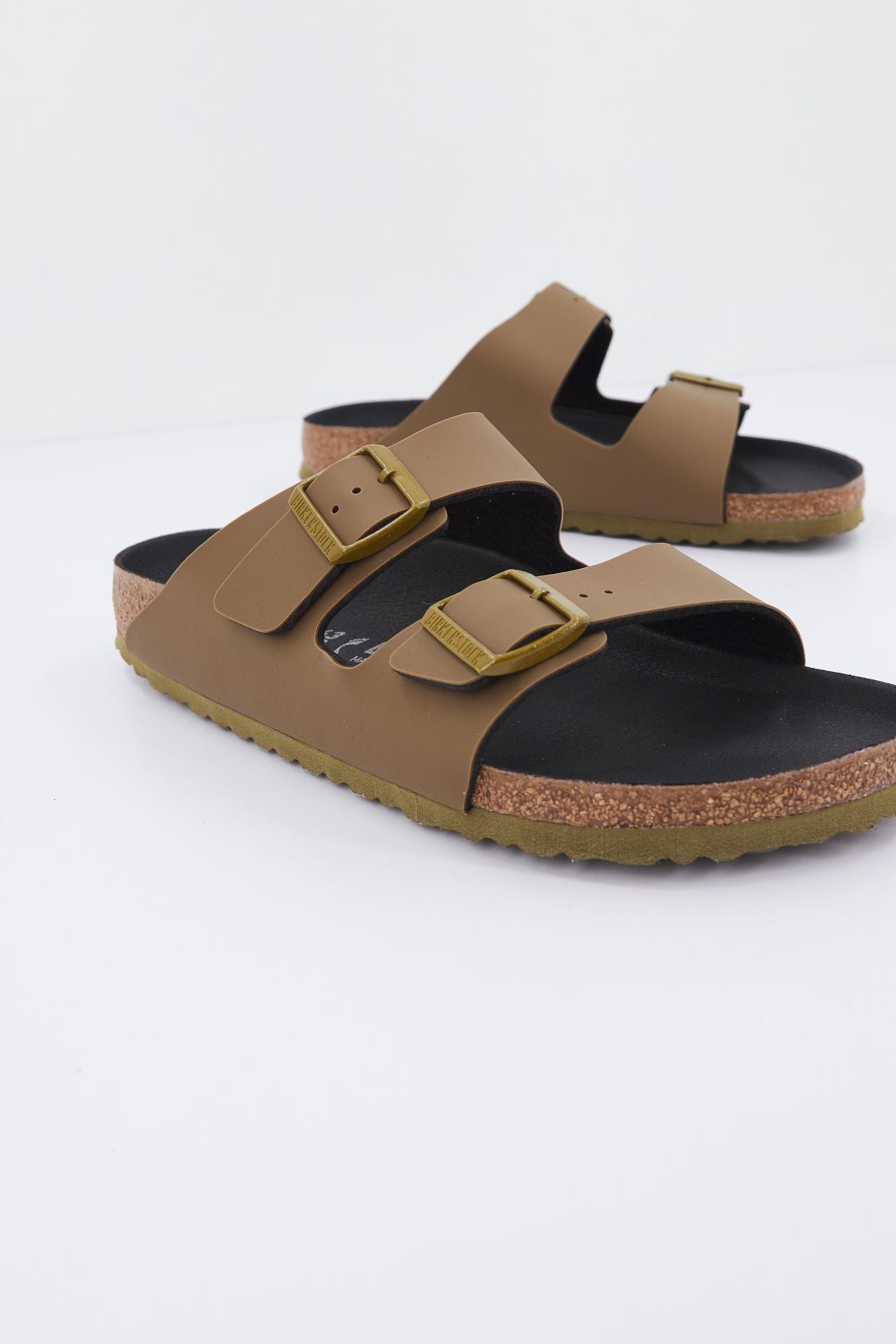 BIRKENSTOCK ARIZONA BF en color VERDE (1)