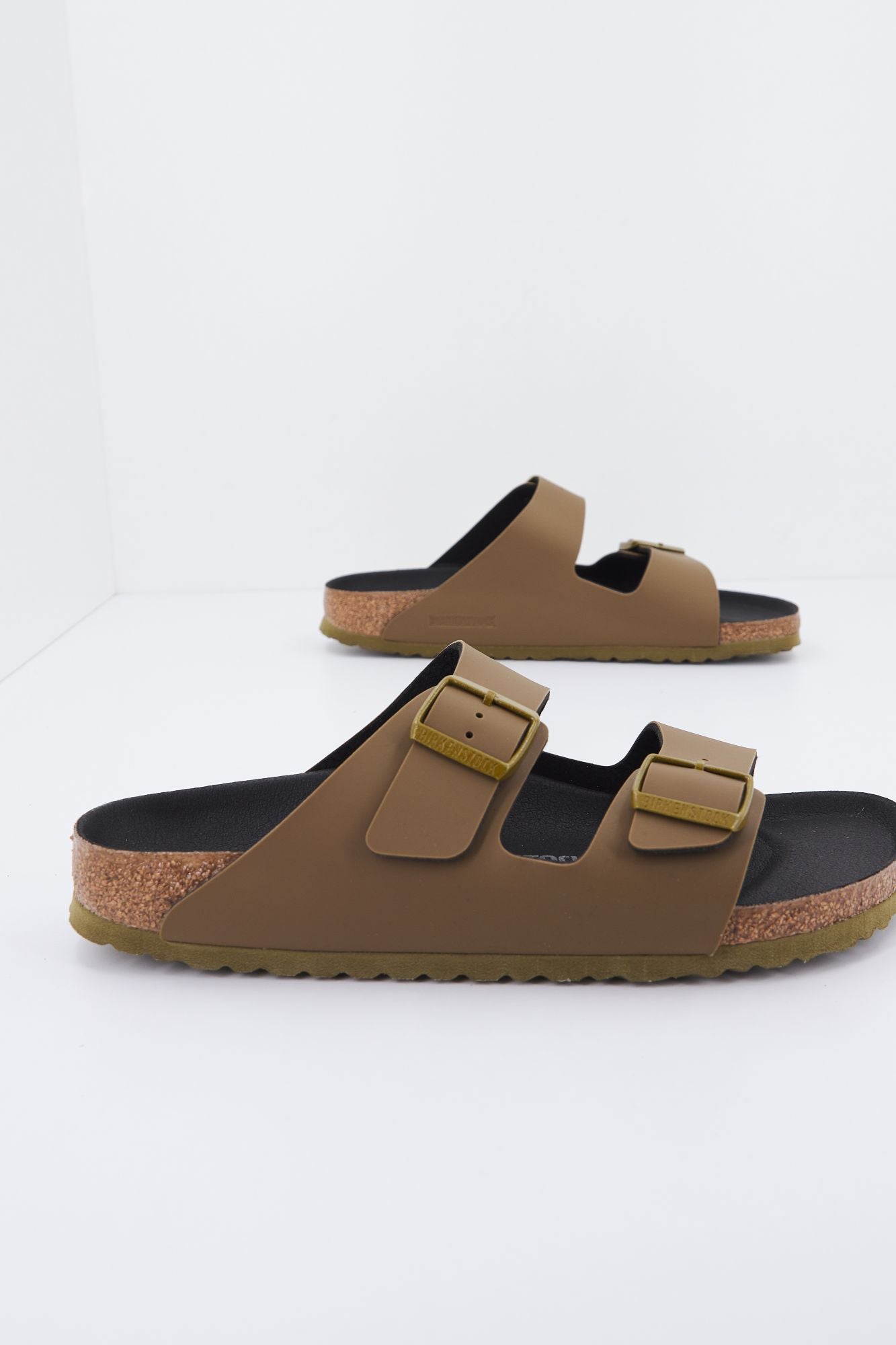 BIRKENSTOCK ARIZONA BF en color VERDE (2)