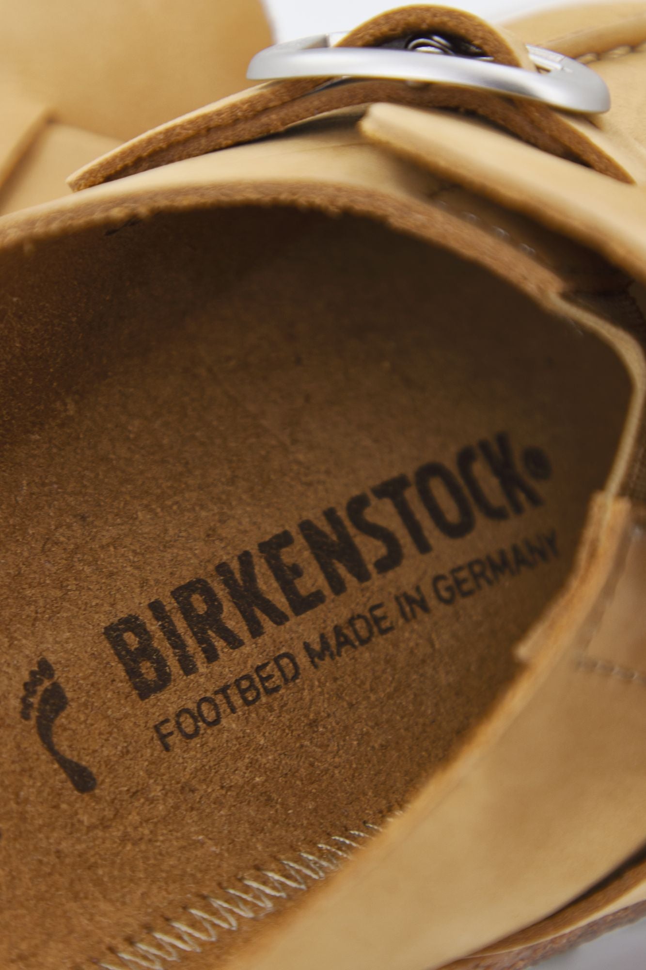 BIRKENSTOCK BUCKLEY NUBUK en color MARRON CLARO (4)
