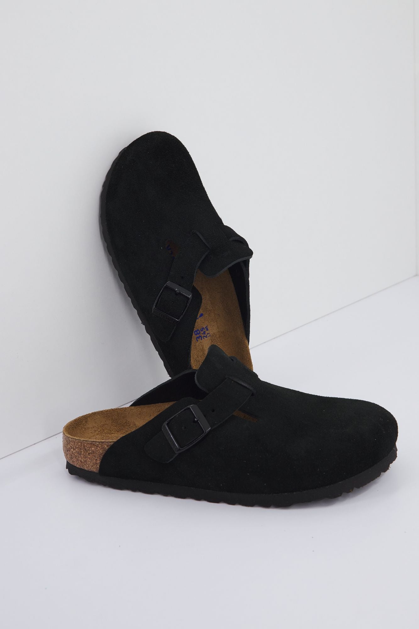 BIRKENSTOCK BOSTON VL SFB en color NEGRO (1)