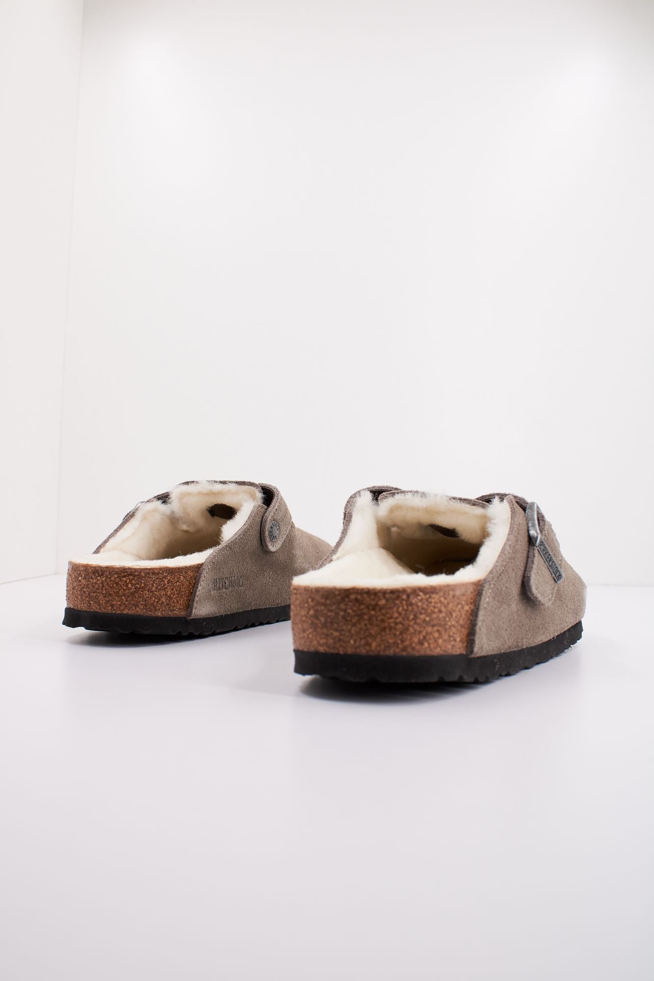 BIRKENSTOCK BOSTON VL en color GRIS (3)