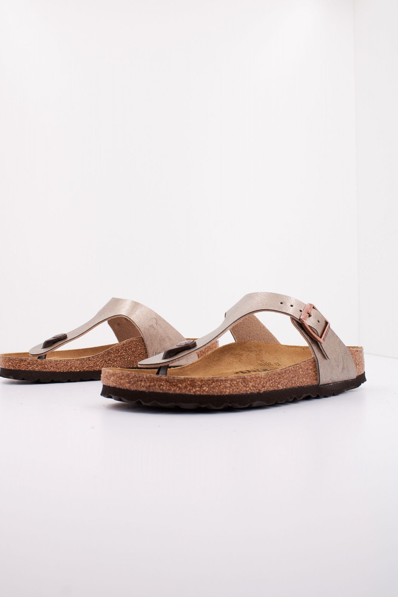 BIRKENSTOCK GIZEH BIRKO-FLOR en color BRONCE (2)