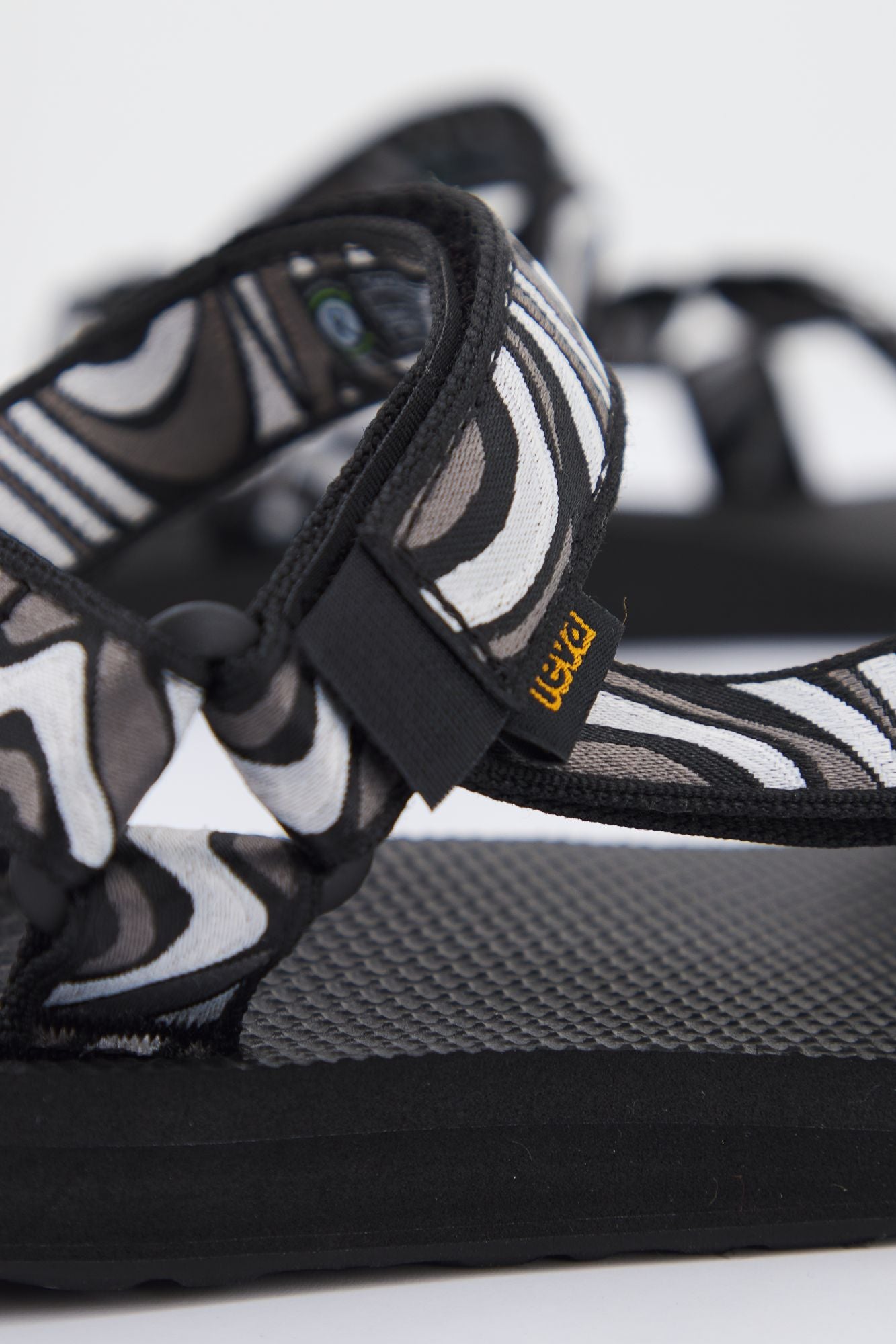 TEVA W ORIG.UNIVERSAL en color NEGRO (4)