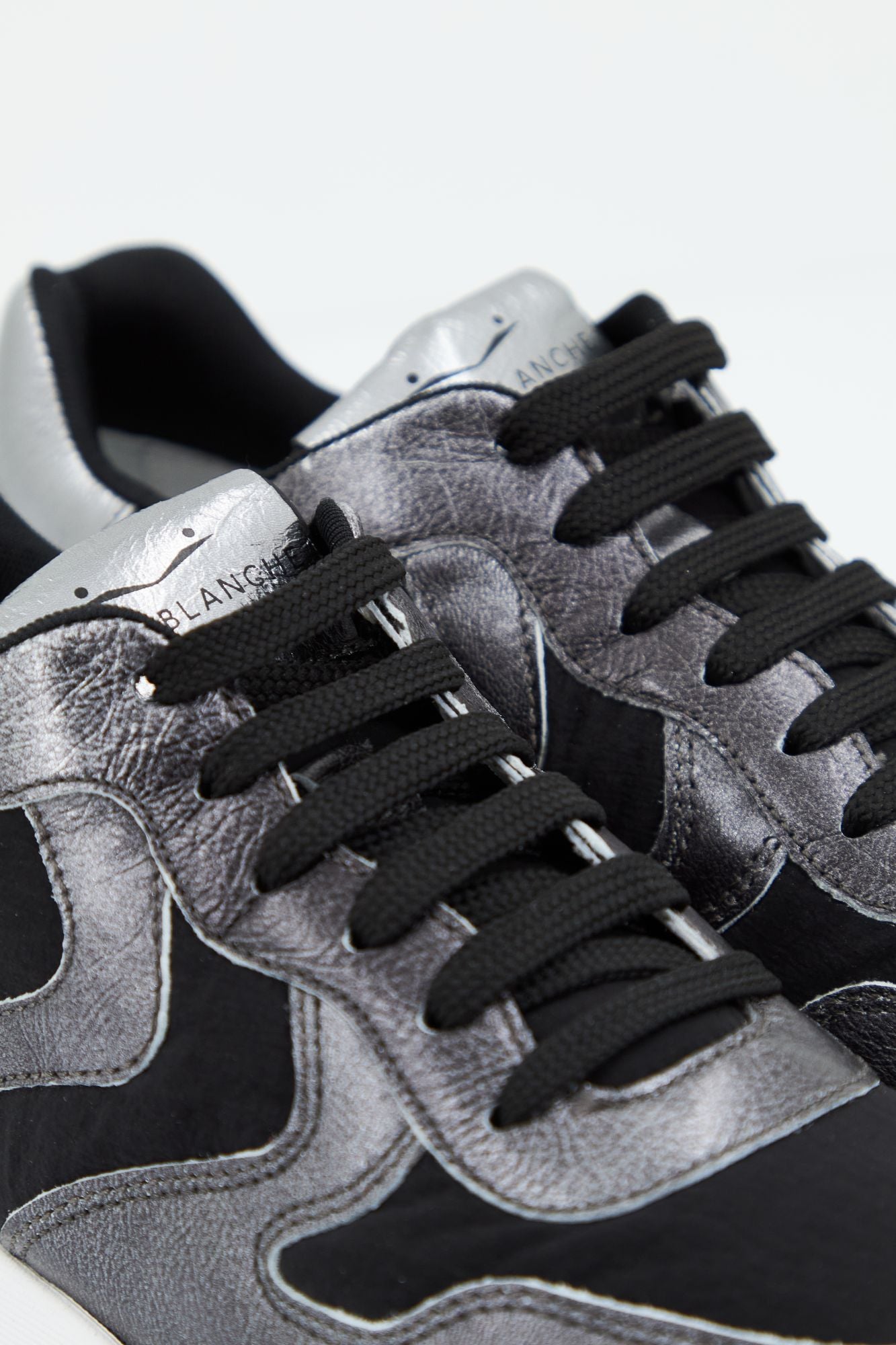 VOILE BLANCHE MARAN S METALLIC NAPPA en color NEGRO (4)