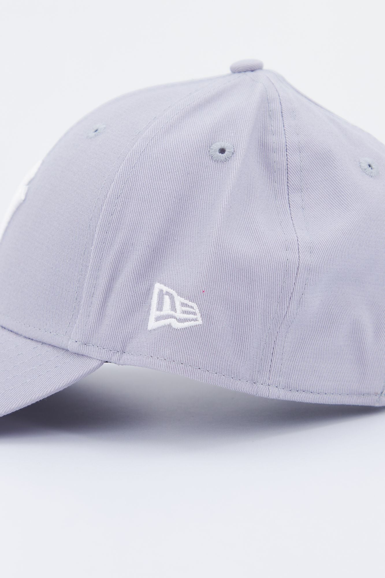 NEW ERA LEAG BASIC NEYYAN en color GRIS (3)