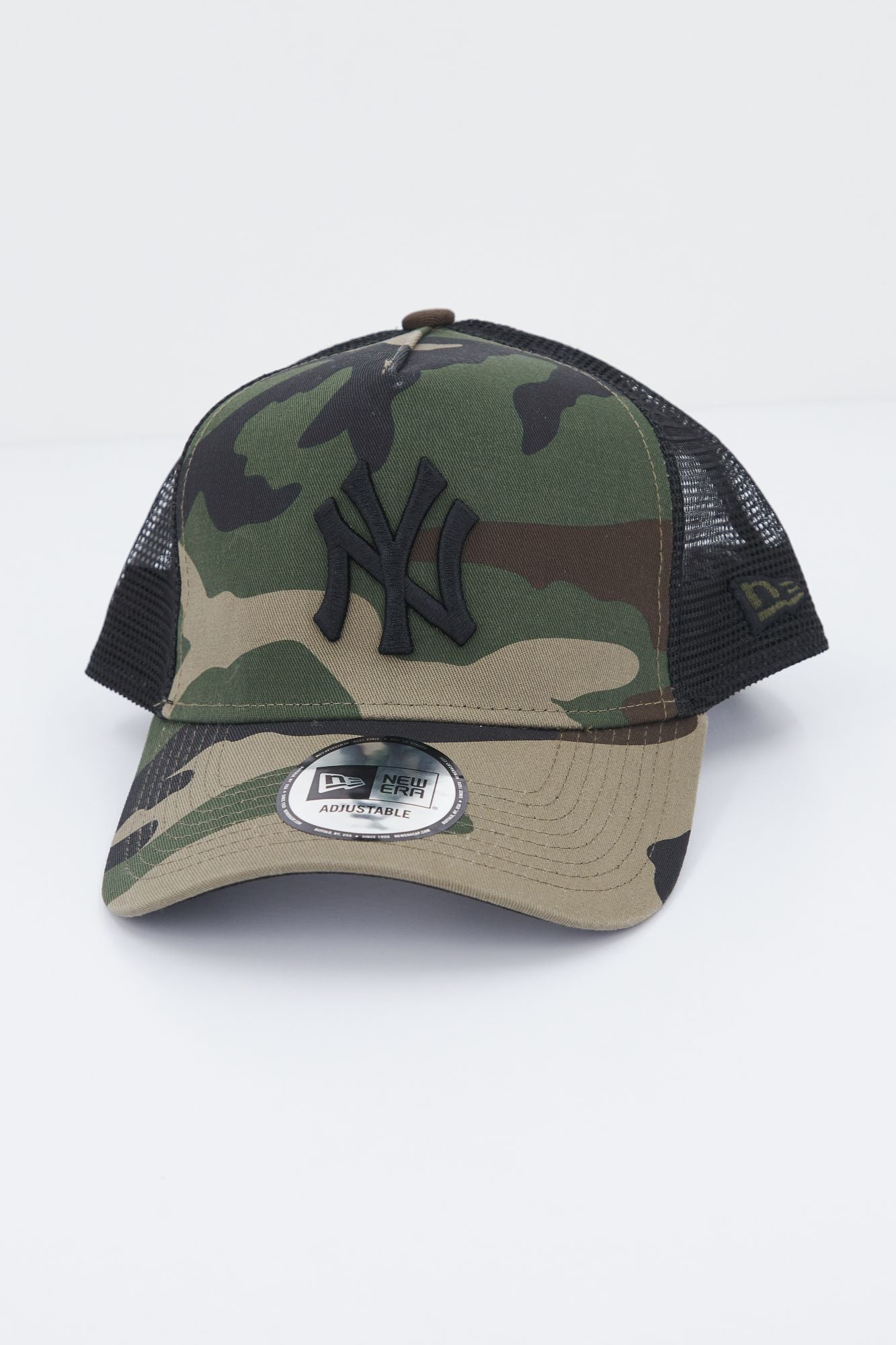 NEW ERA CLEAN TRUCKER NEYYAN en color VERDE (1)