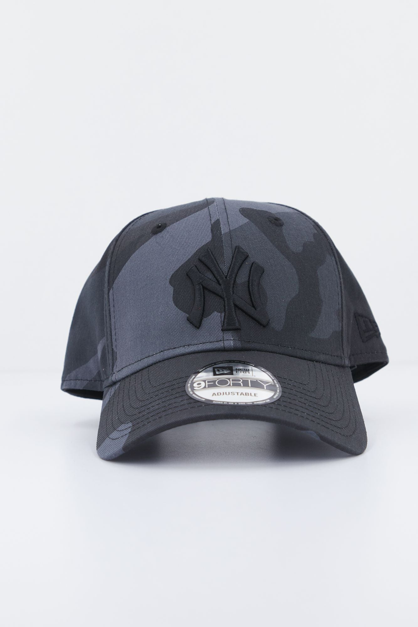 NEW ERA LEAGUE ESSENTIAL 940 NEYYA en color GRIS (1)