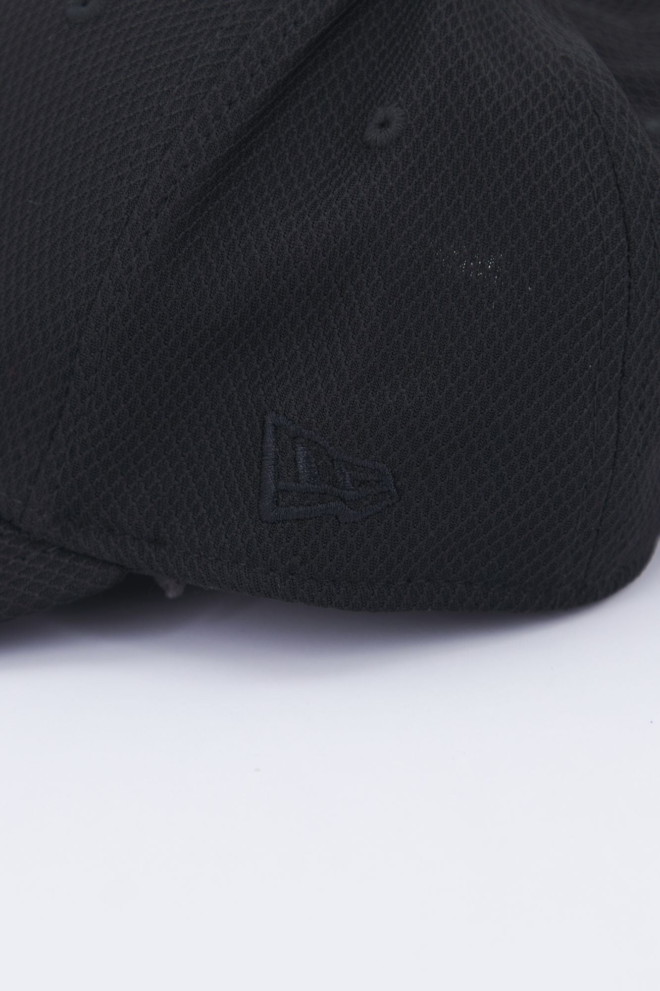 NEW ERA DIAMOND ERA 3930 NEYYAN en color NEGRO (4)