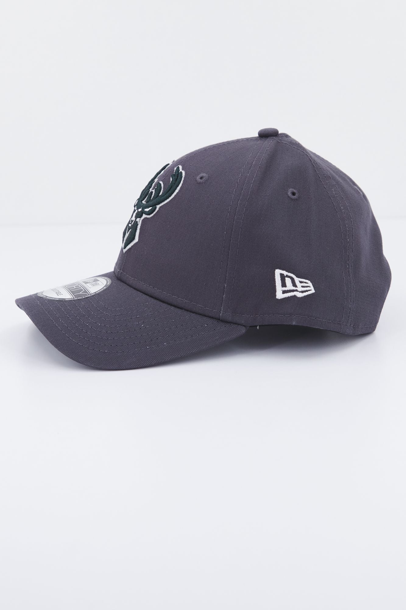 NEW ERA MILWAUKEE BUCKS en color GRIS (2)