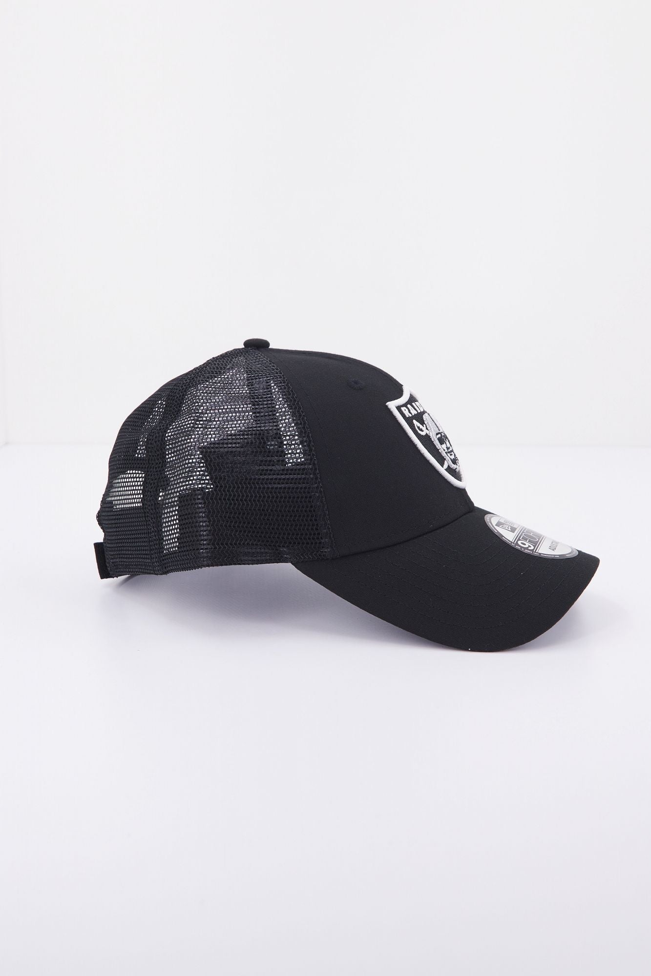NEW ERA HOME FIELD 9FORTY TRUCKER en color NEGRO (4)