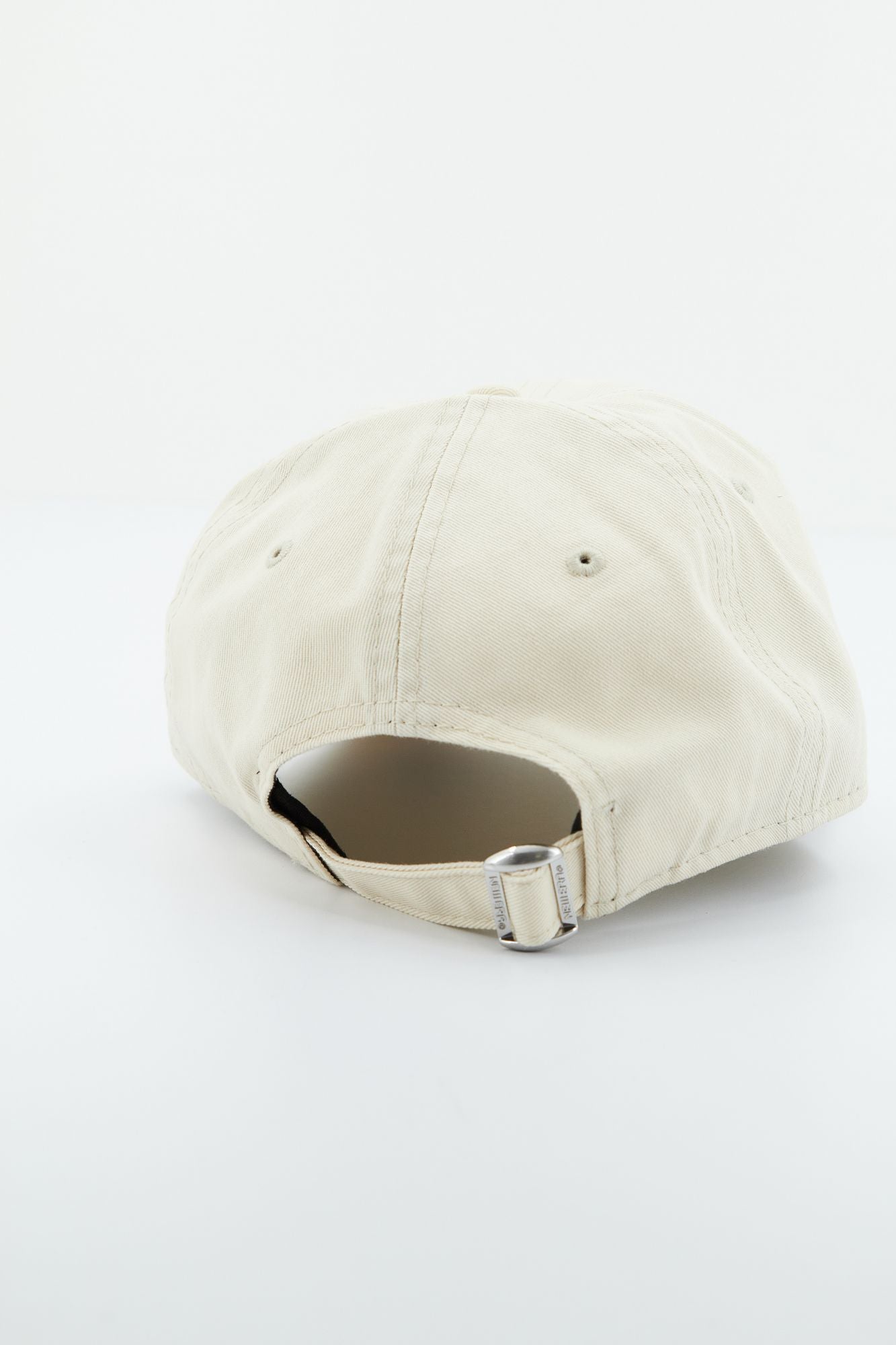 NEW ERA MINI LOGO 9TWENTY NEYYAN en color BLANCO (3)