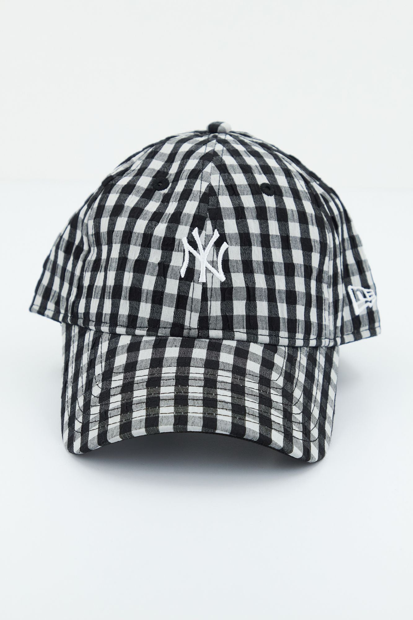 NEW ERA WMNS GINGHAM 9TWENTY NEYYA en color NEGRO (1)