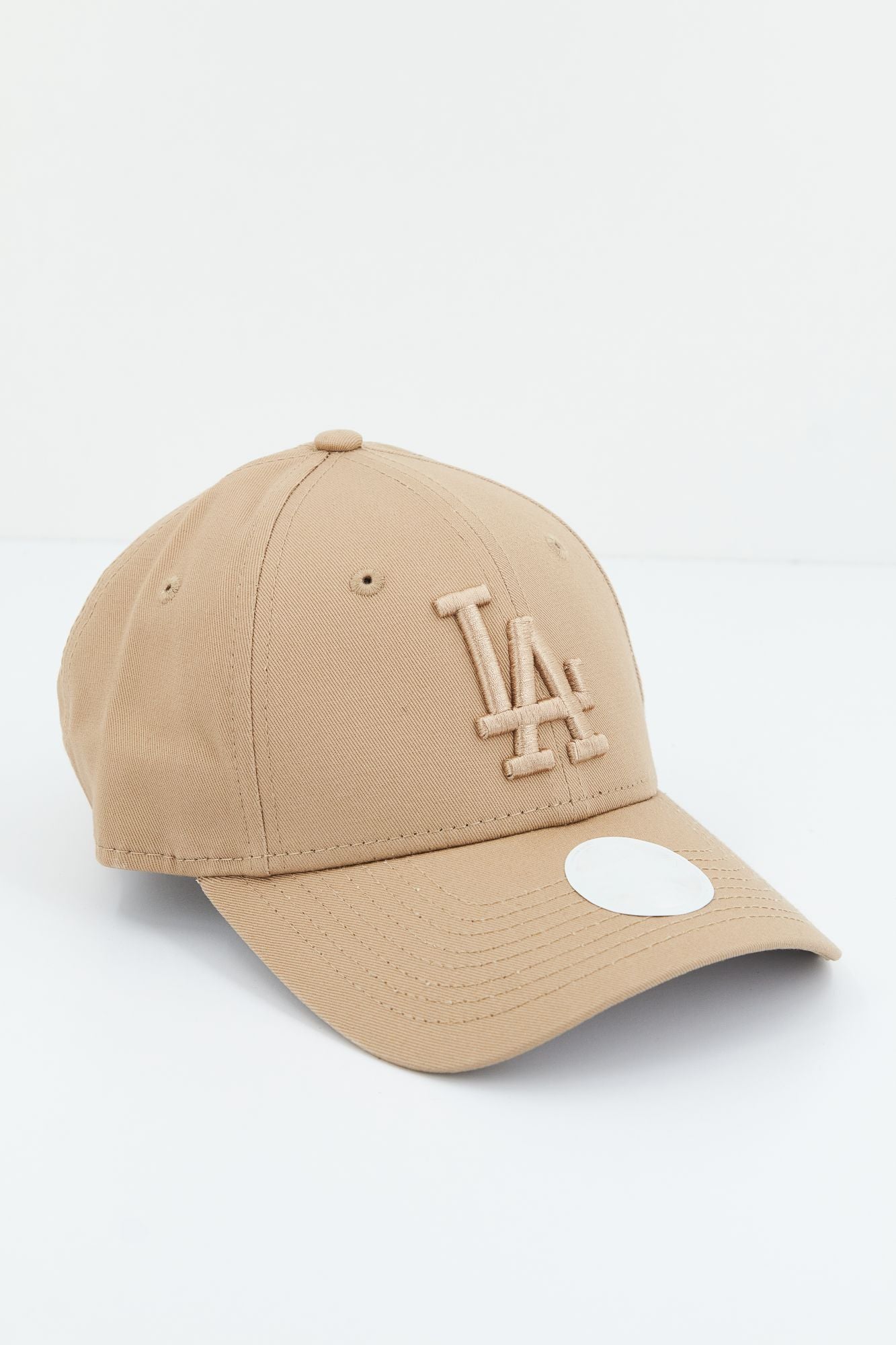 NEW ERA LEAGUE ESS 9FORTY L en color MARRON (2)