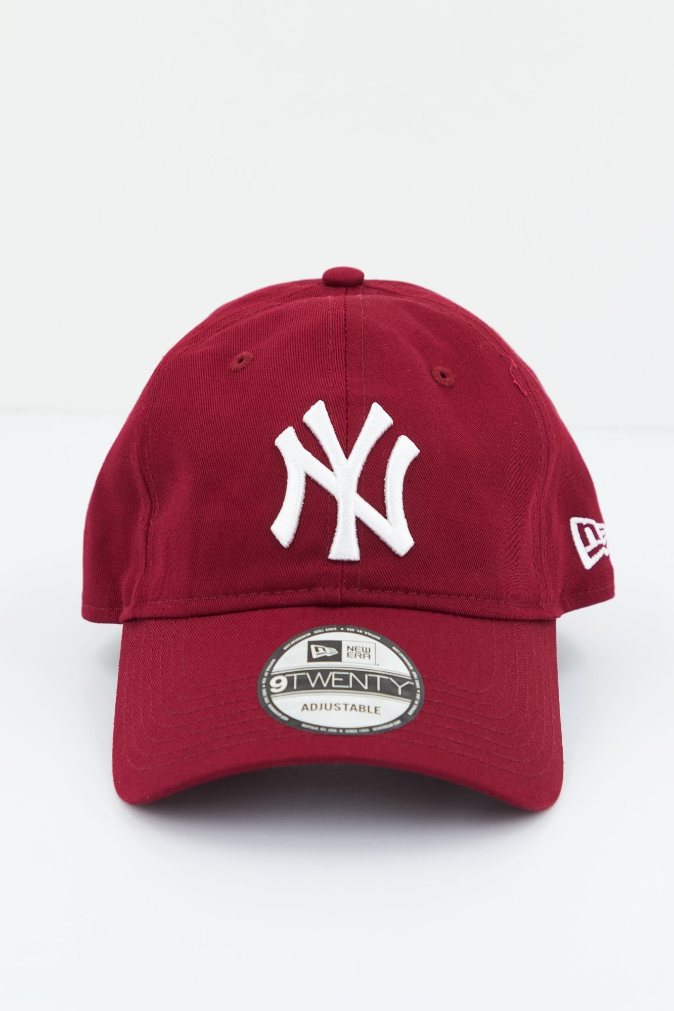 NEW ERA LEAGUE ESS 9TWENTY NEYYA en color BURDEOS (1)