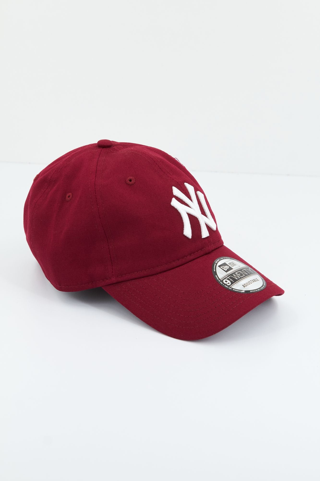 NEW ERA LEAGUE ESS 9TWENTY NEYYA en color BURDEOS (2)