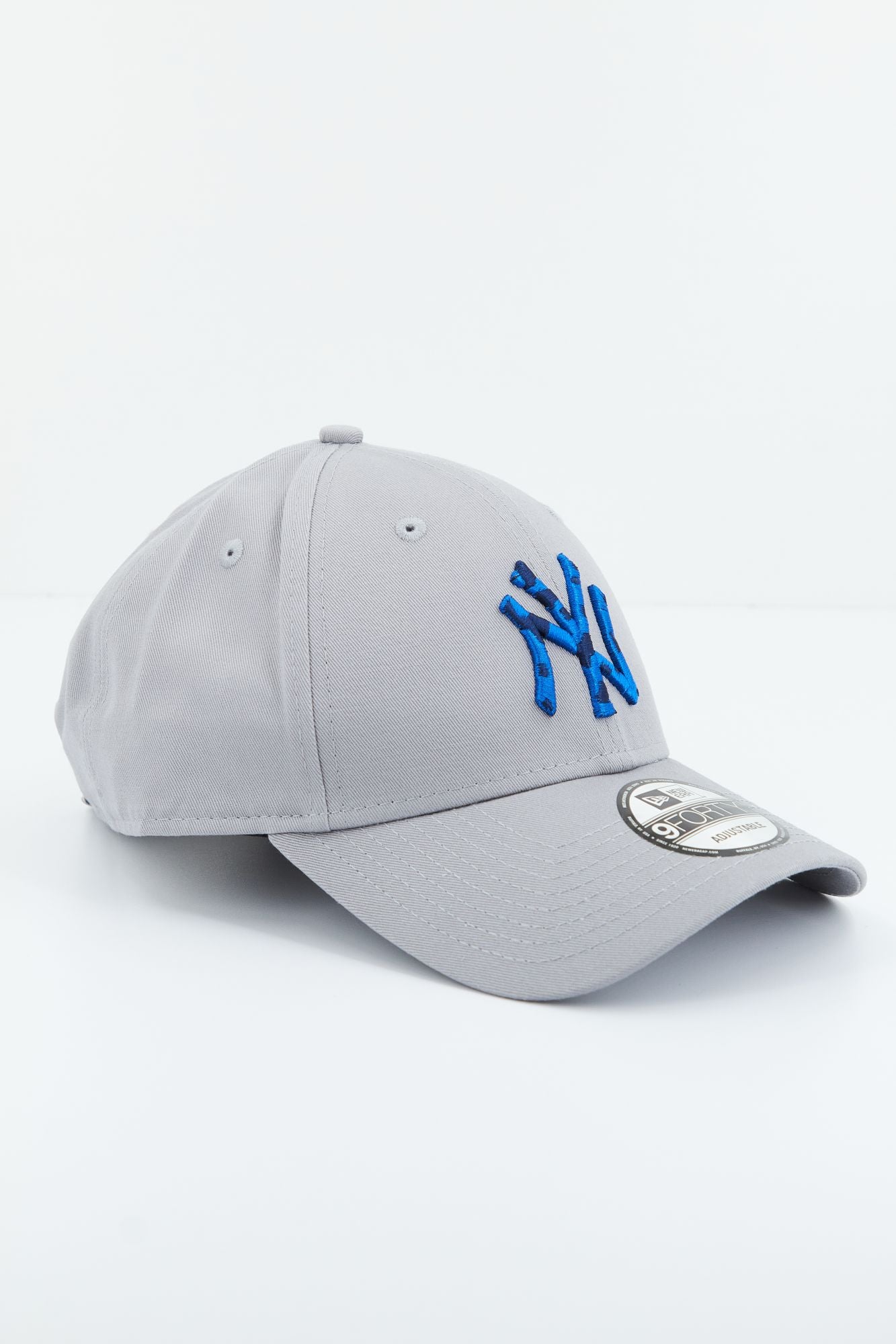 NEW ERA SEASONAL INFILL 9FORTY OSFM en color GRIS (2)