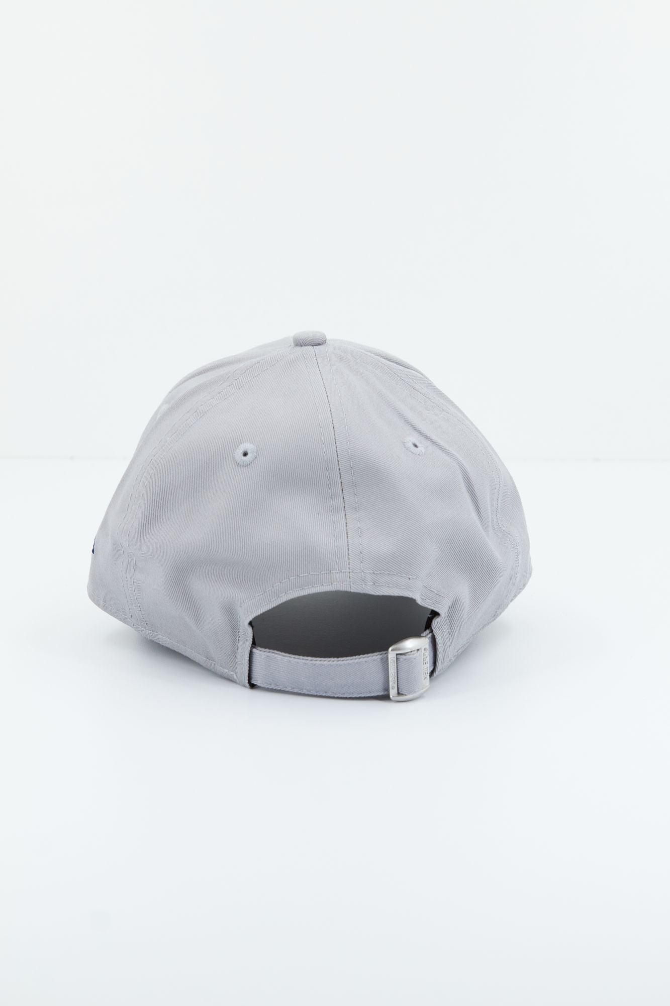 NEW ERA SEASONAL INFILL 9FORTY OSFM en color GRIS (3)