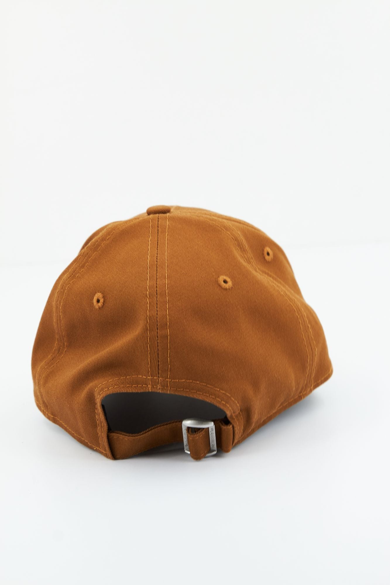 NEW ERA LEAGUE ESSENTIAL 9FORTY en color MARRON (3)