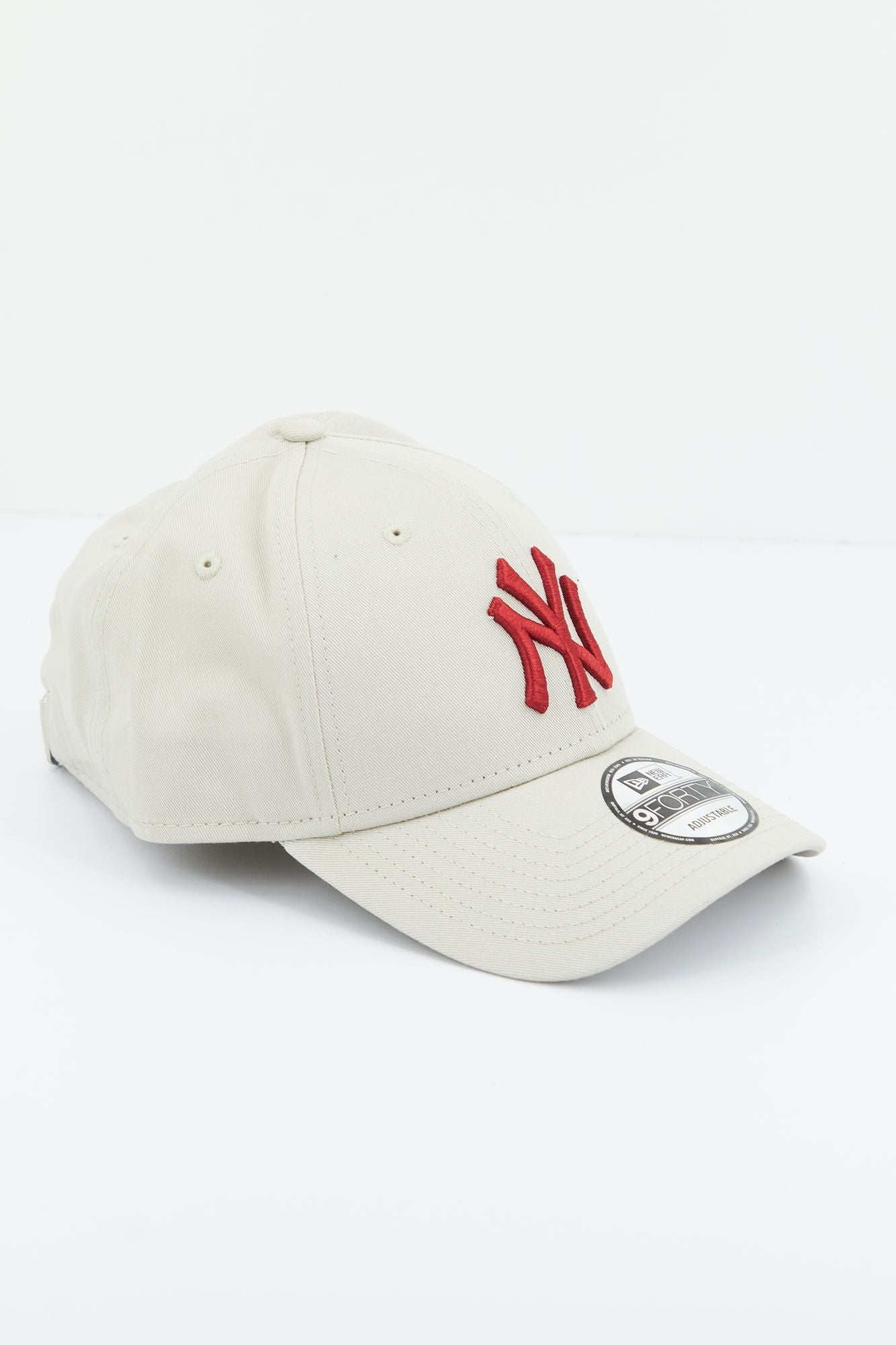 NEW ERA LEAGUE ESSENTIAL 9FORTY en color BEIS (2)