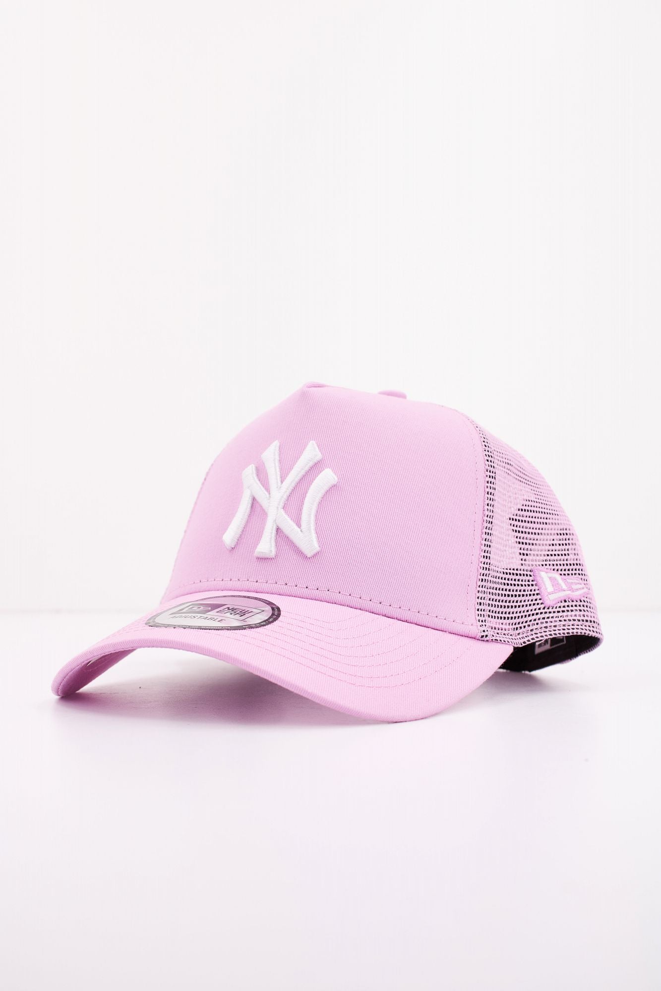 NEW ERA LEAGUE ESS TRUCKER en color ROSA (2)